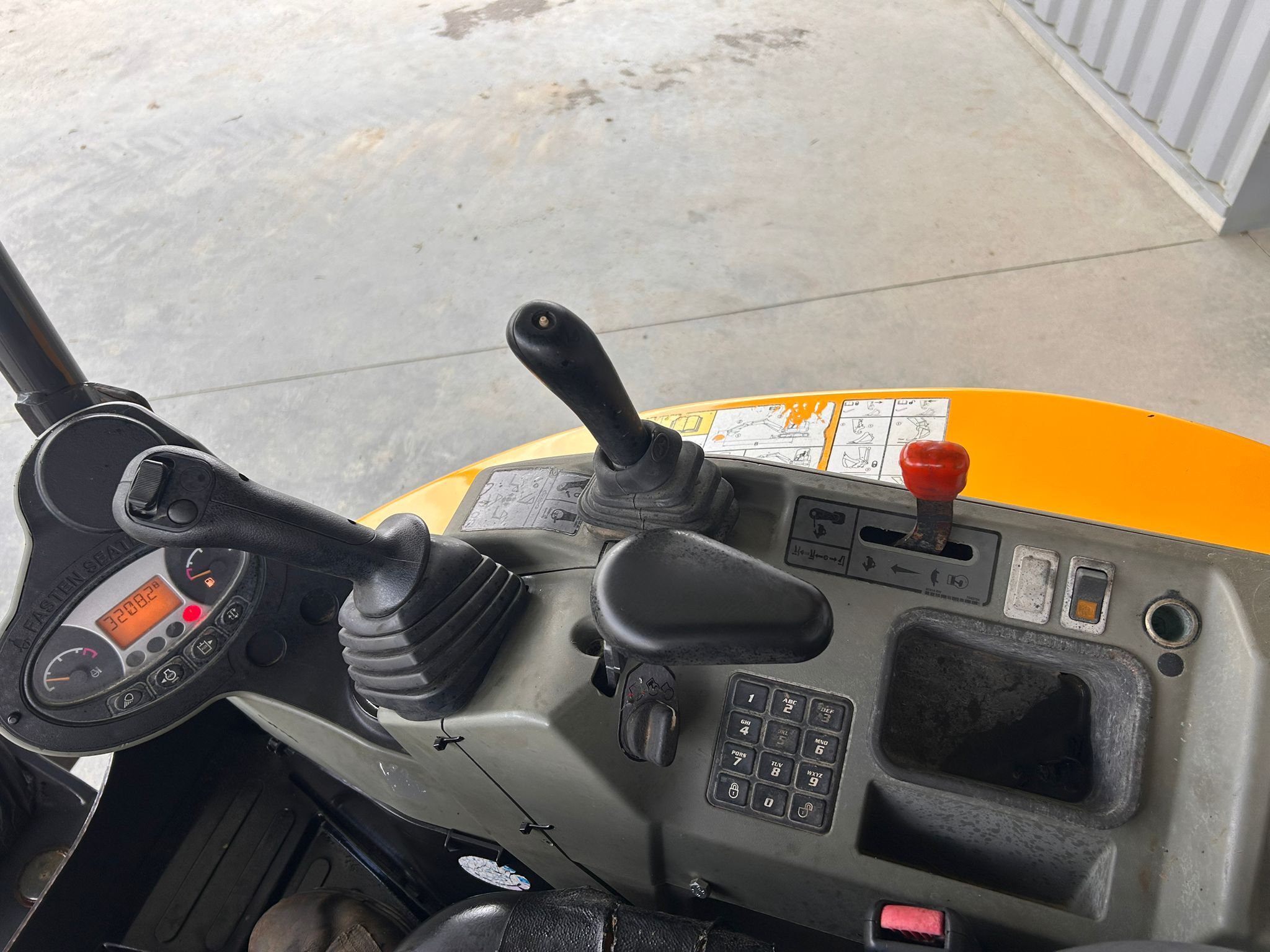 BOBCAT E26