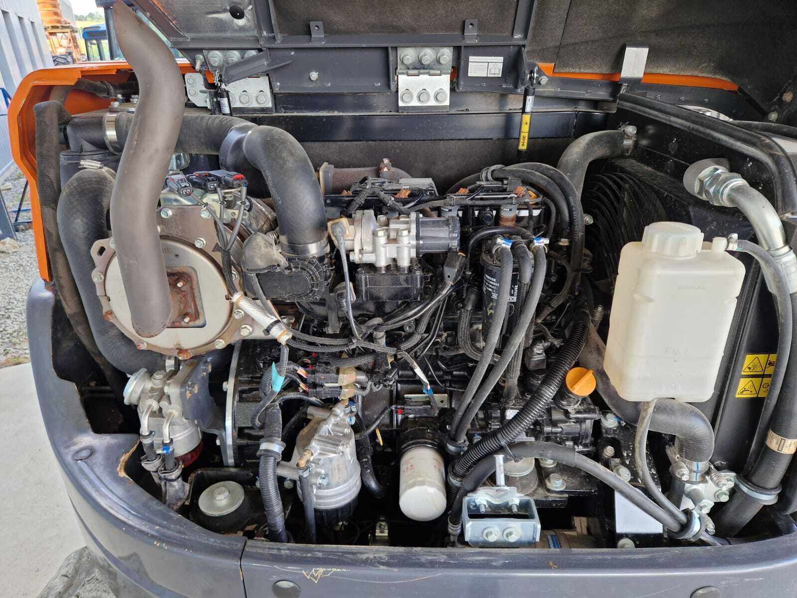 DOOSAN DX63-3
