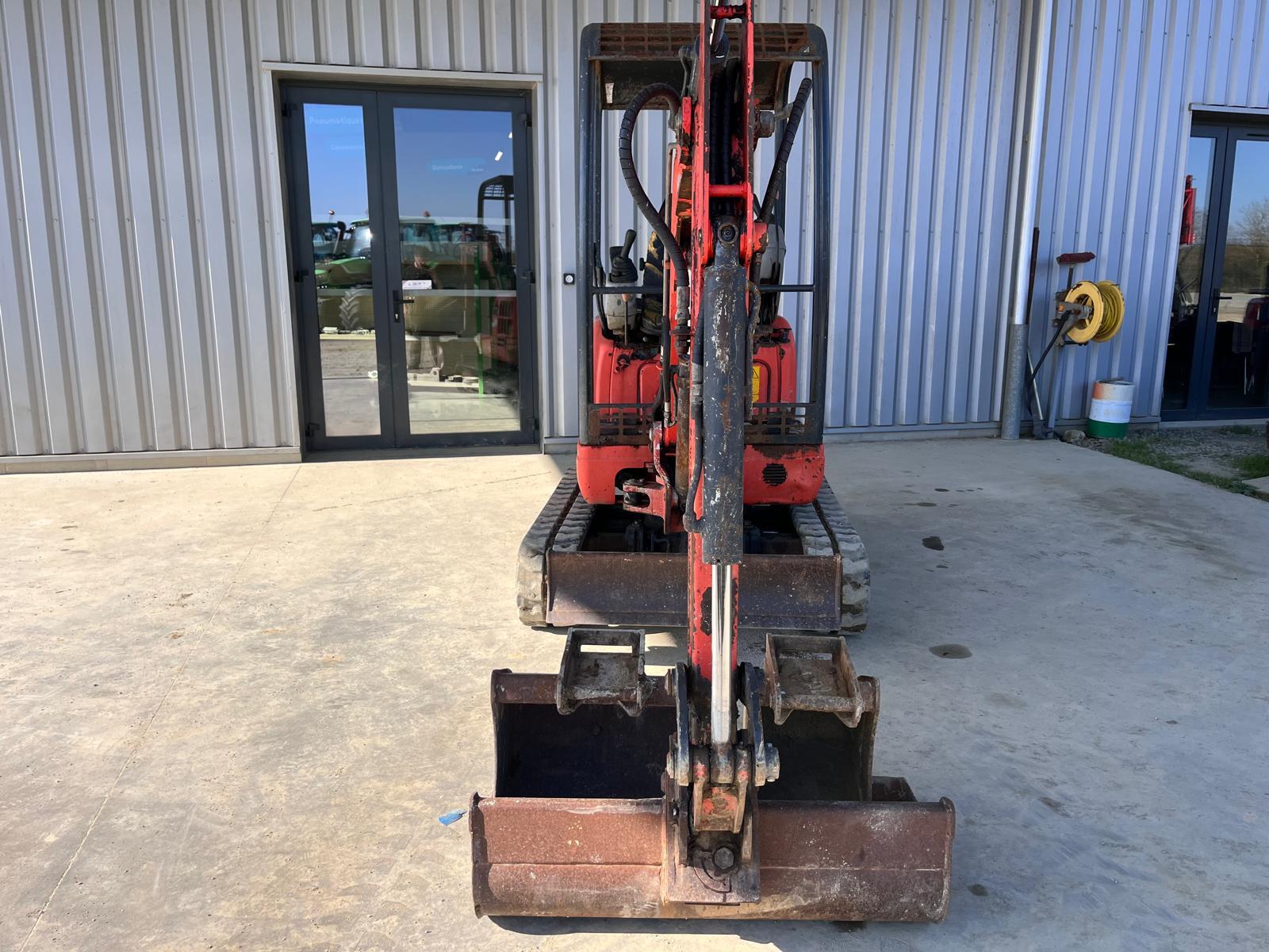 EUROCOMACH ES 180 SR