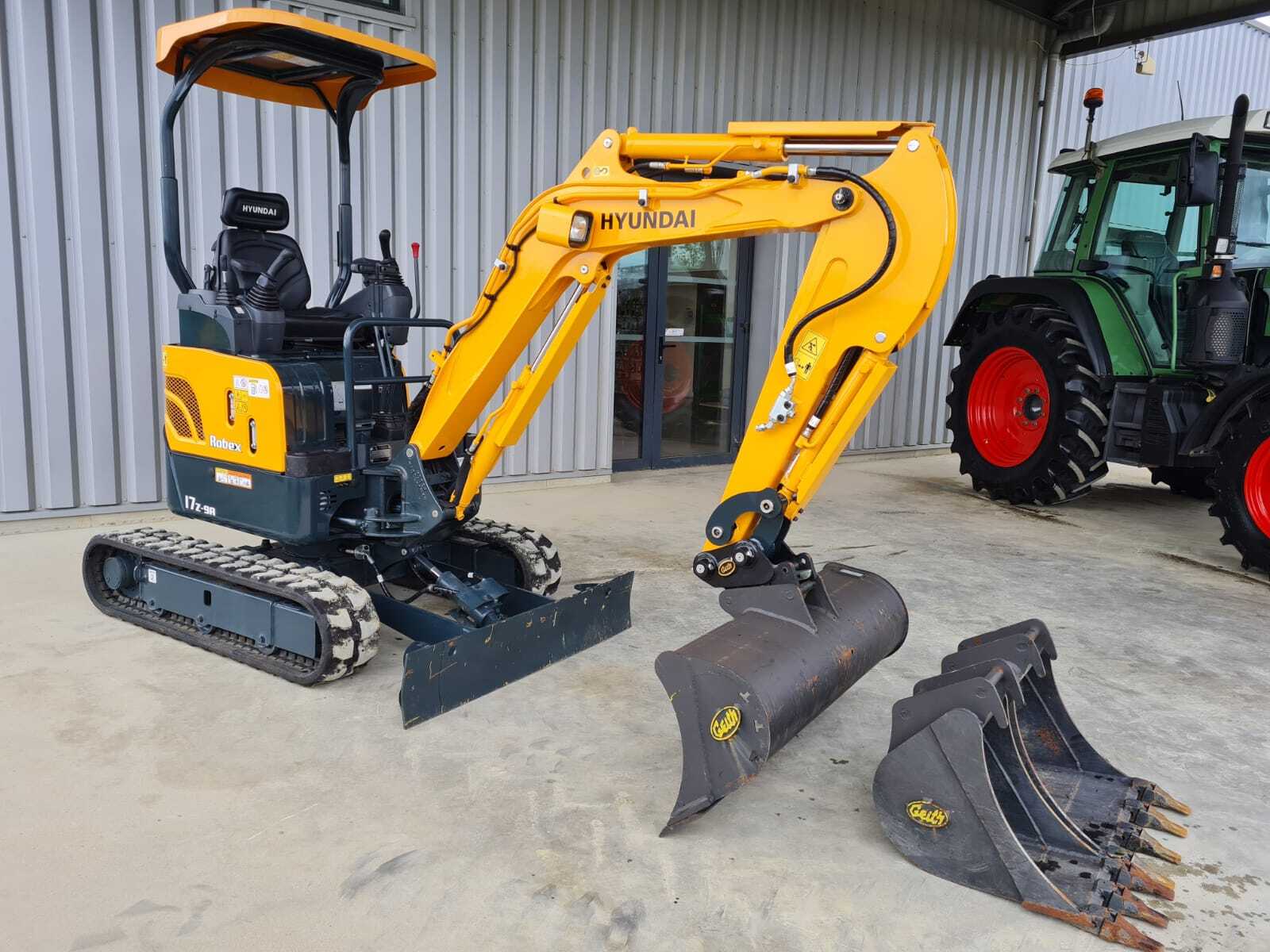HYUNDAI ROBEX 17Z-9A