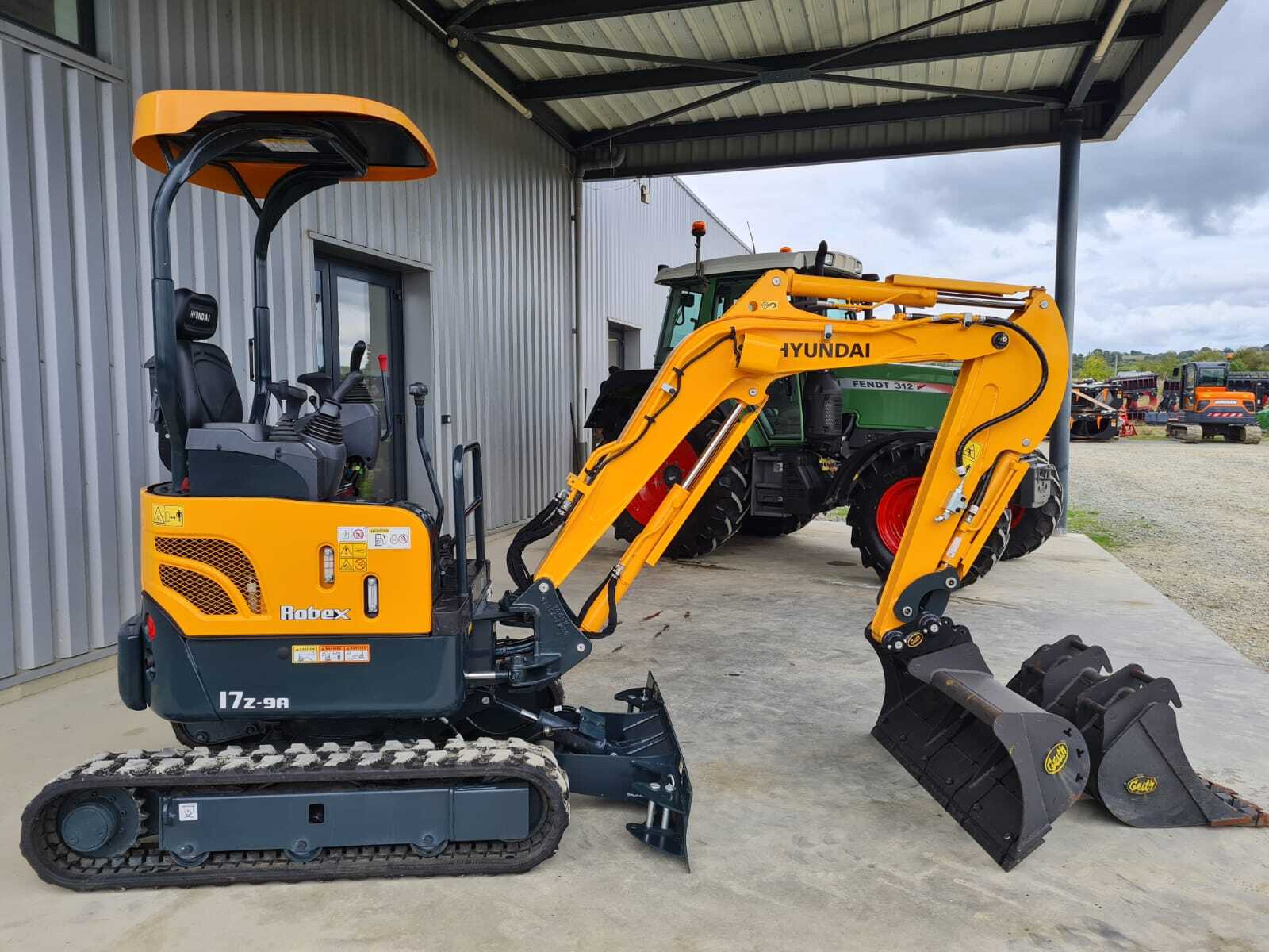 HYUNDAI ROBEX 17Z-9A