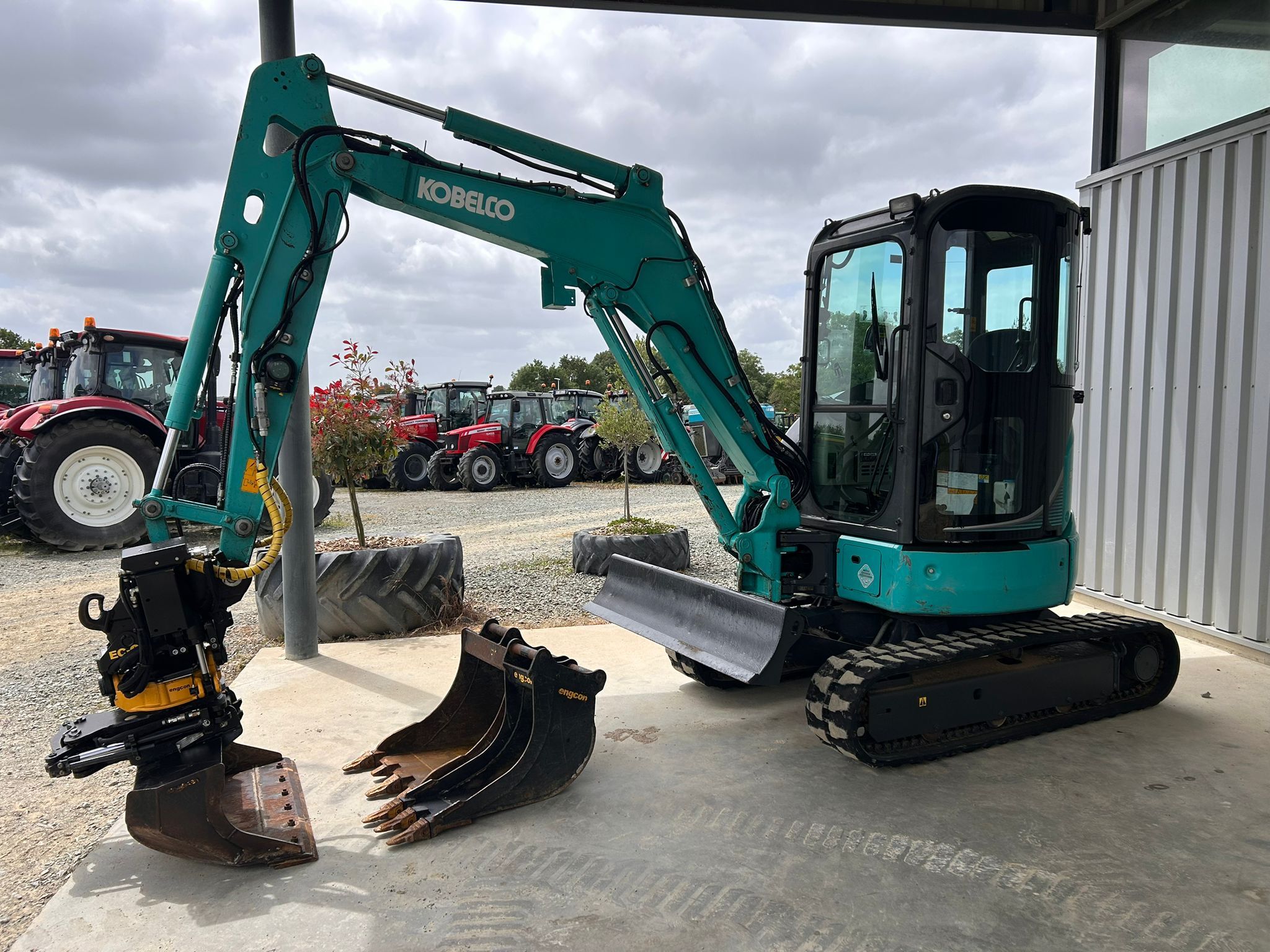 KOBELCO SK30SR2 + ENGCON