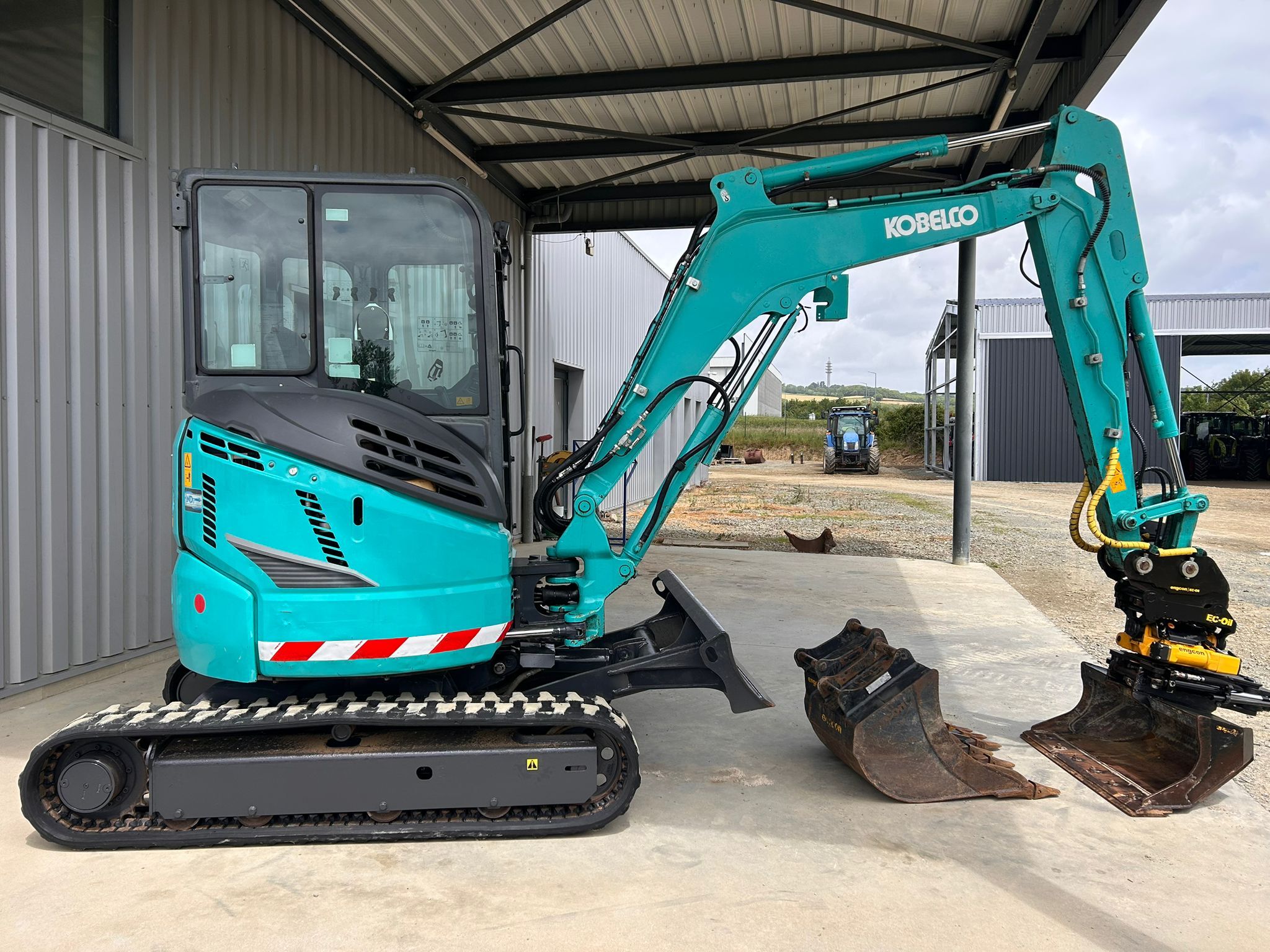 KOBELCO SK30SR2 + ENGCON