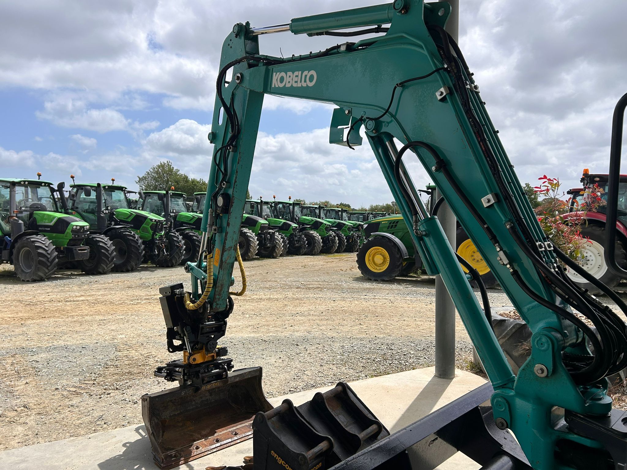 KOBELCO SK30SR2 + ENGCON