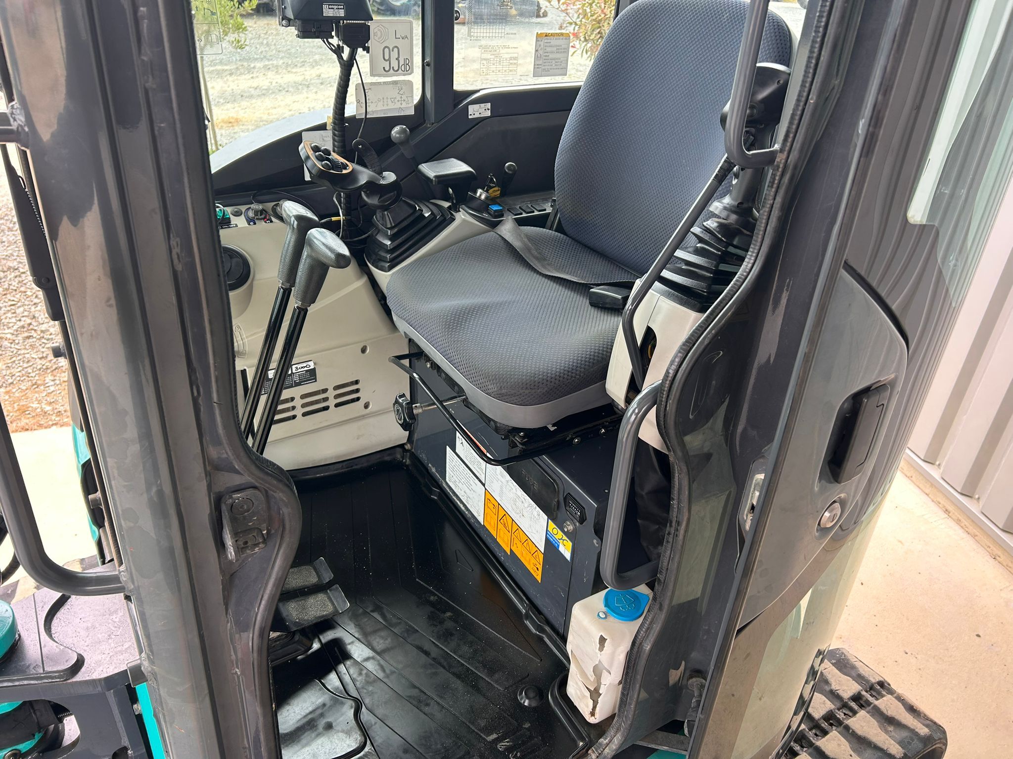 KOBELCO SK30SR2 + ENGCON