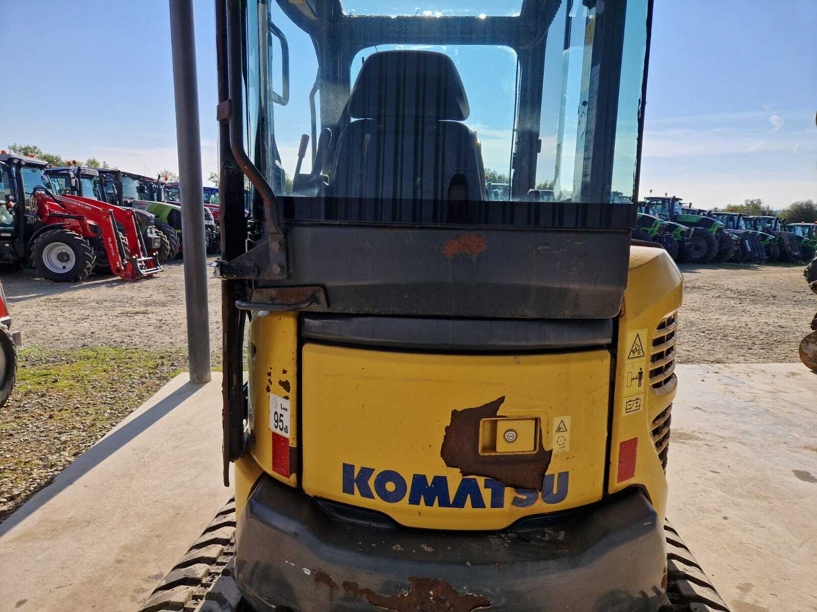 KOMATSU PC35MR