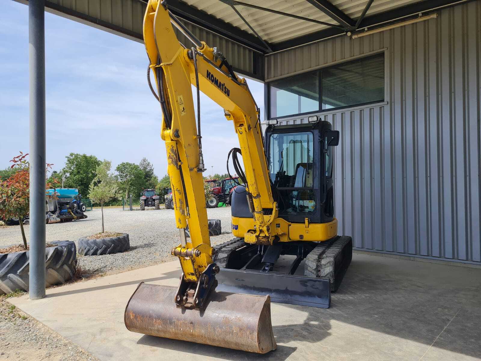 KOMATSU PC55MR-3