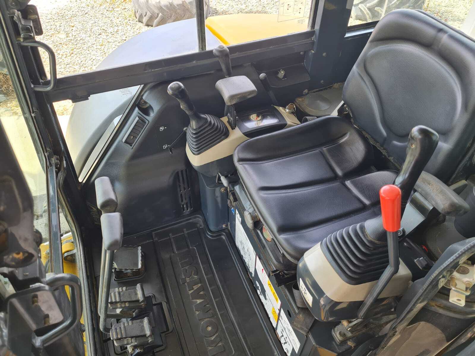 KOMATSU PC55MR-3