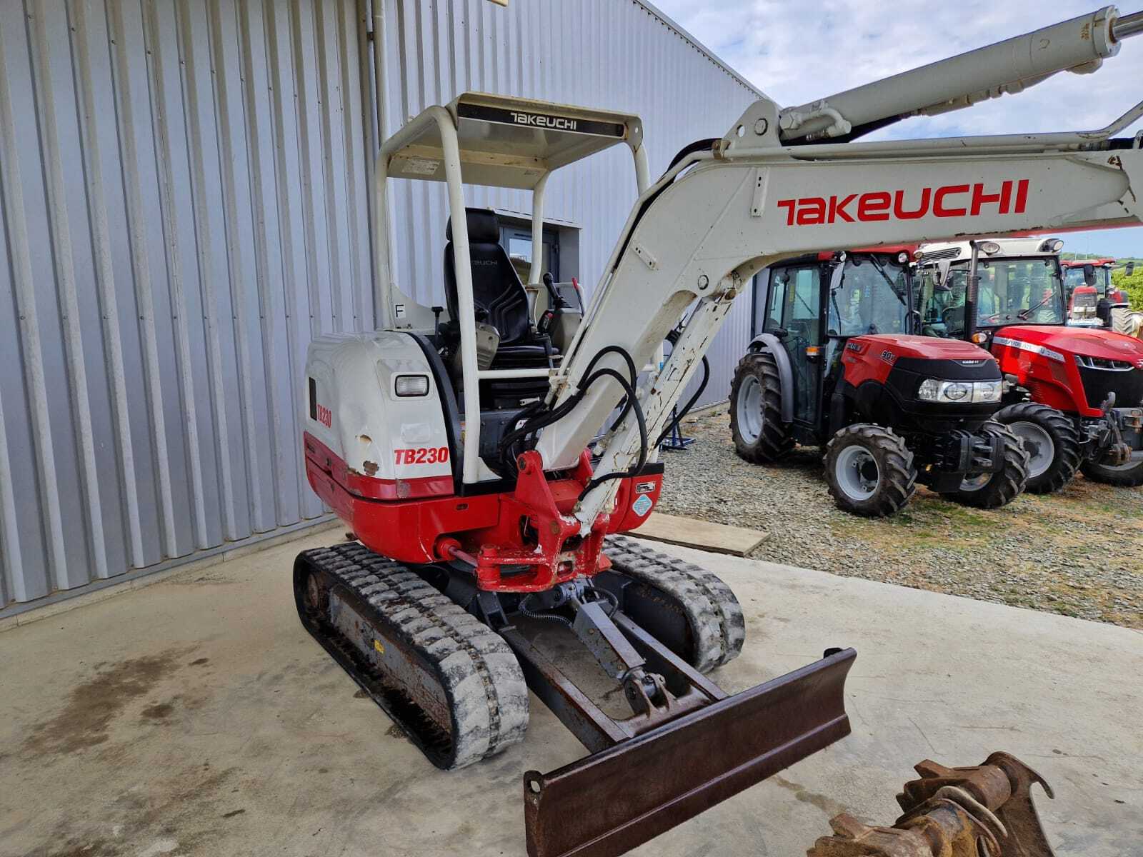 TAKEUCHI TB230