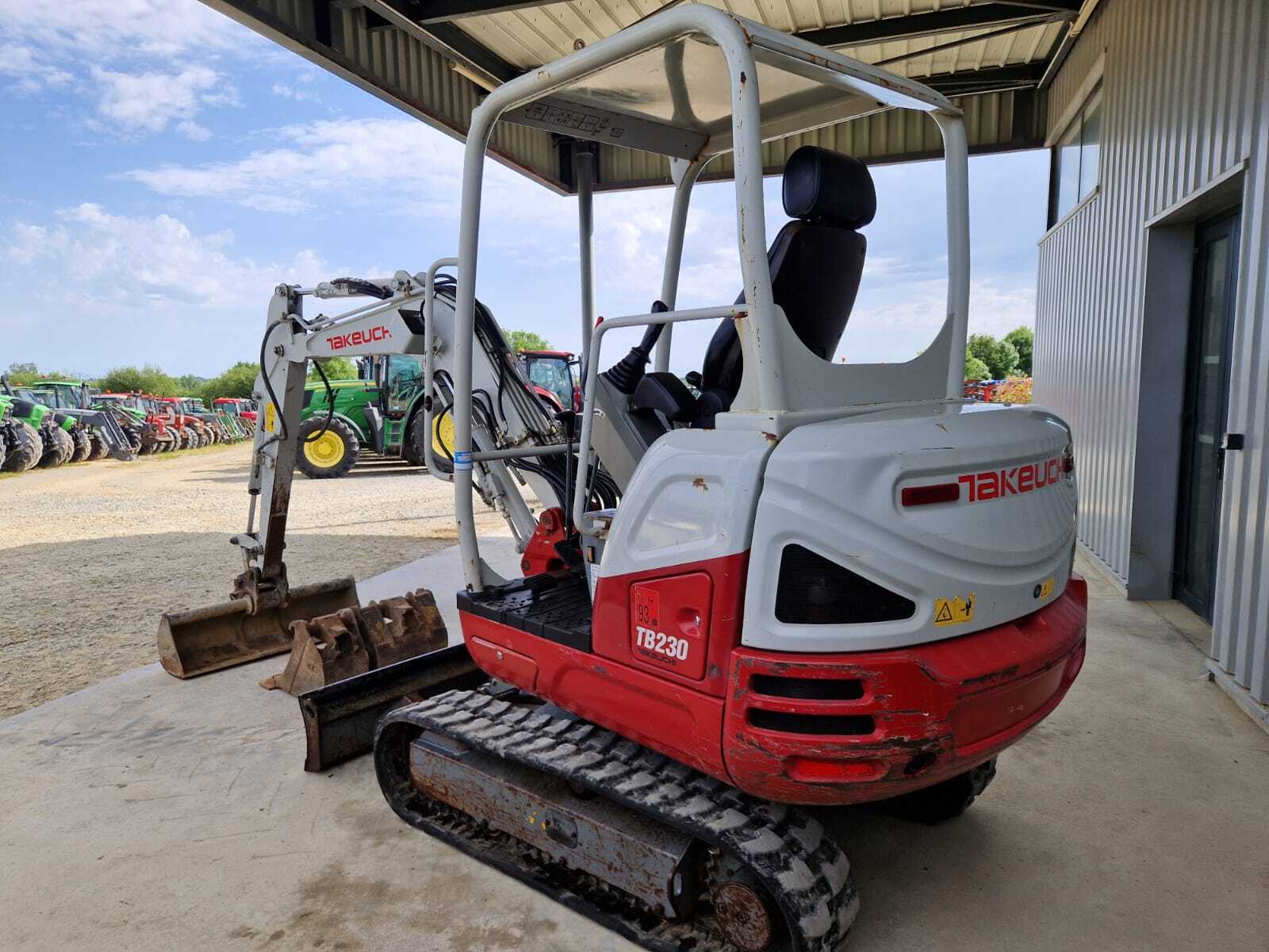 TAKEUCHI TB230