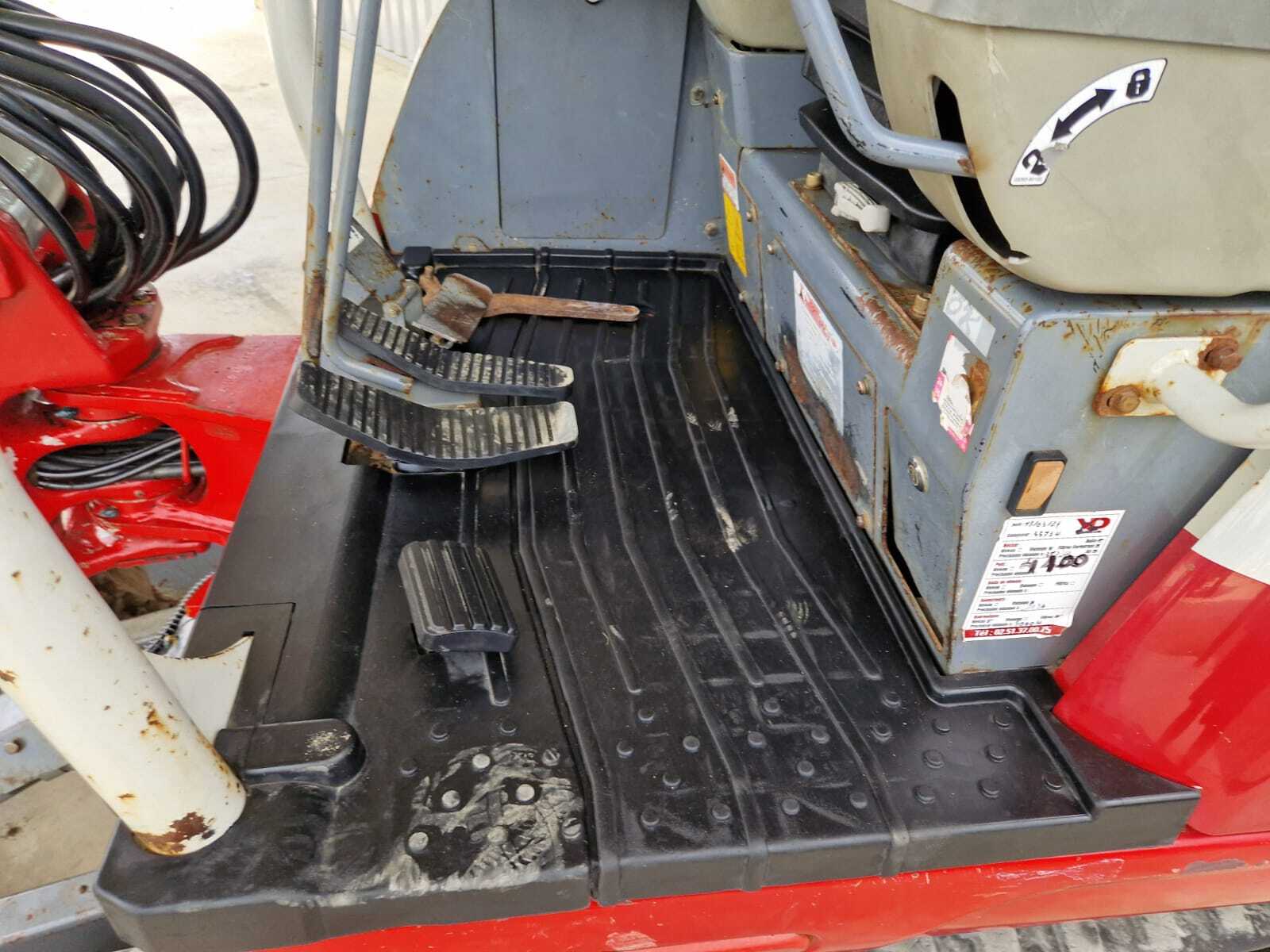 TAKEUCHI TB230