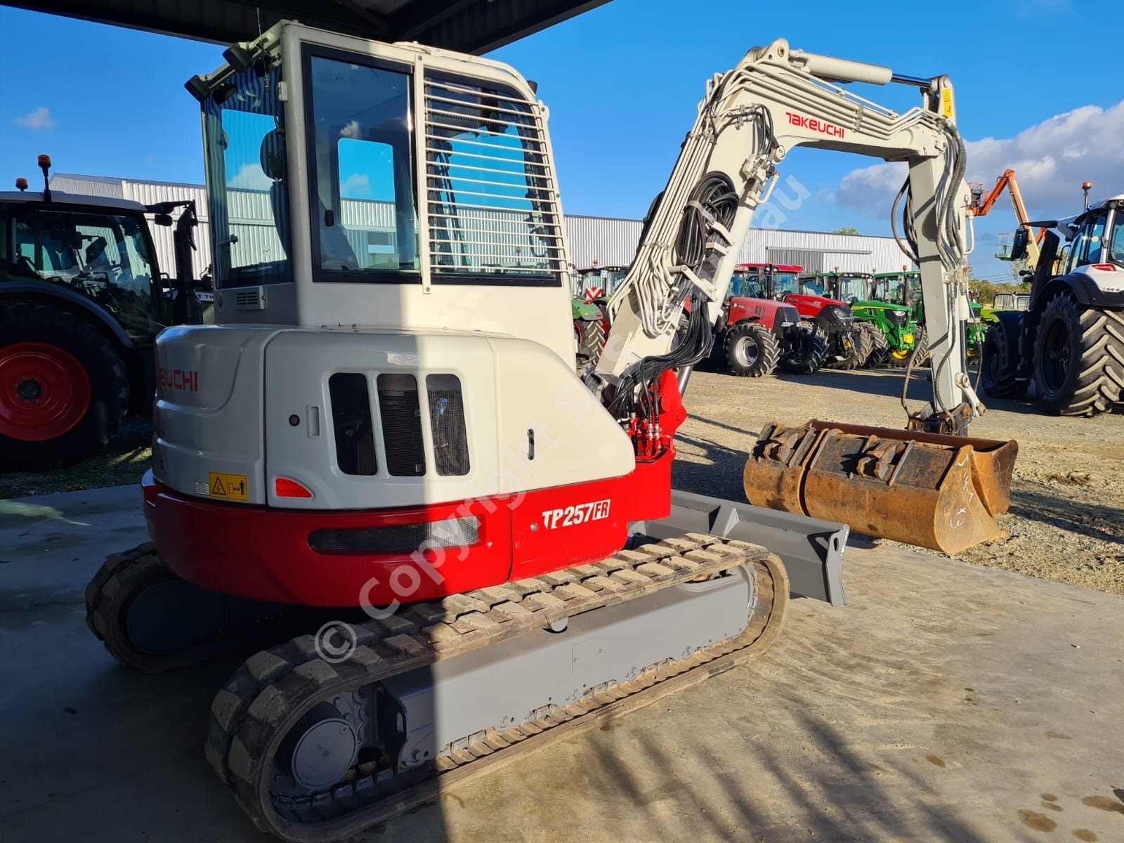 TAKEUCHI TB257FR