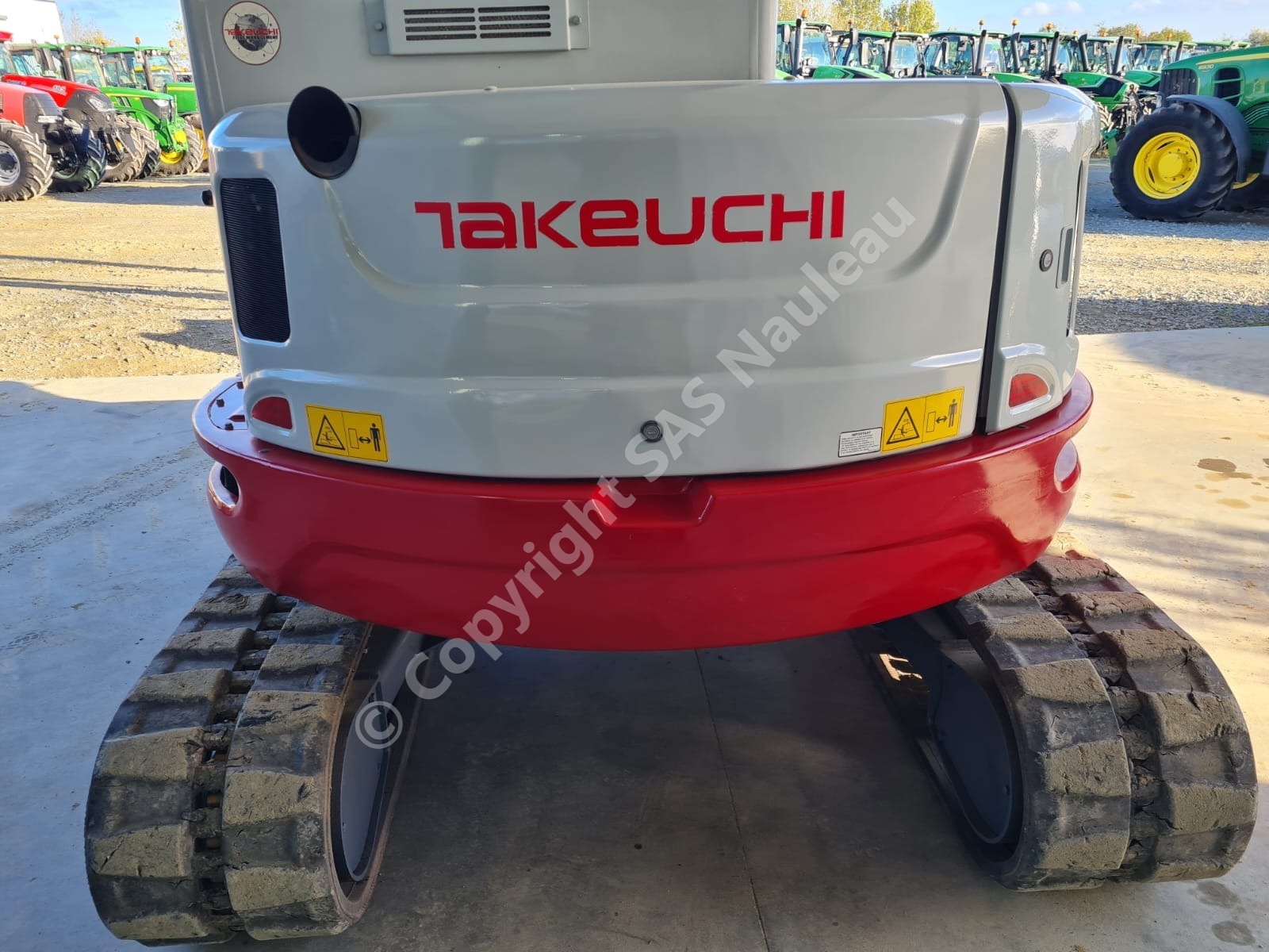 TAKEUCHI TB257FR