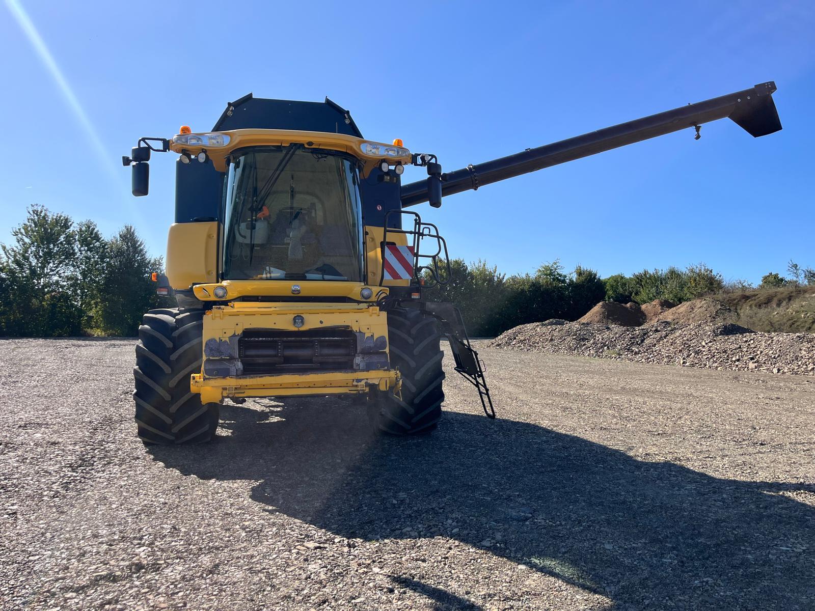 NEW HOLLAND CR 9080 ELEVATION