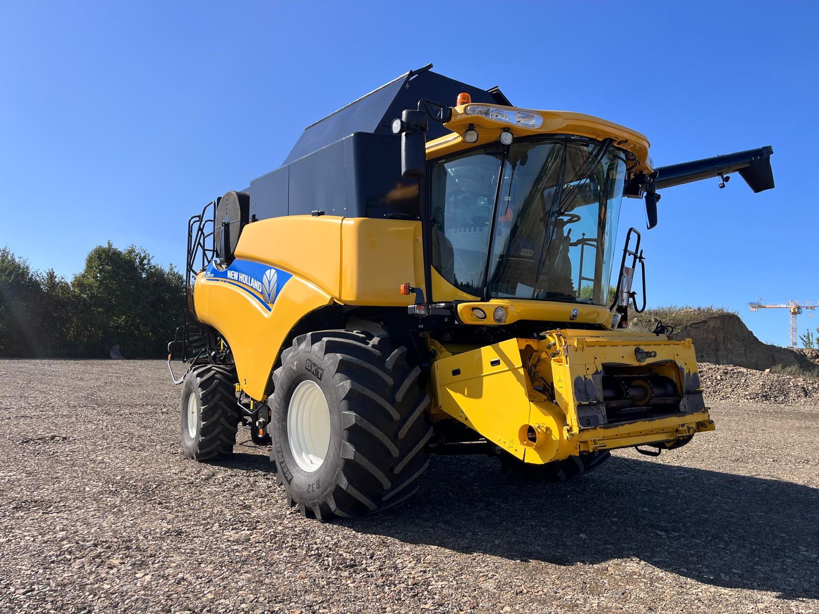 NEW HOLLAND CR 9080 ELEVATION