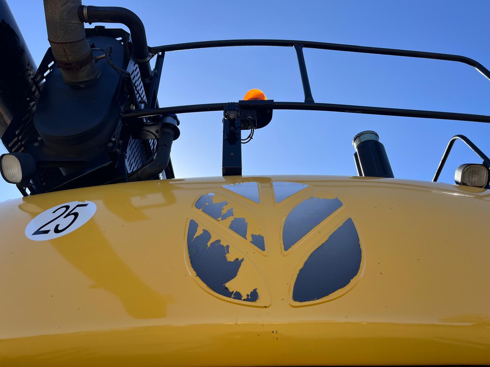 NEW HOLLAND CR 9080 ELEVATION