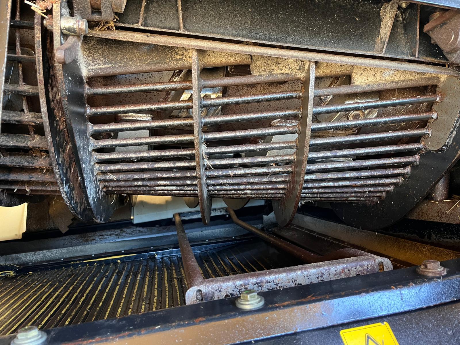 NEW HOLLAND CR 9080 ELEVATION