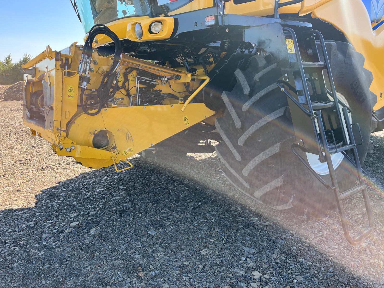 NEW HOLLAND CR 9080 ELEVATION
