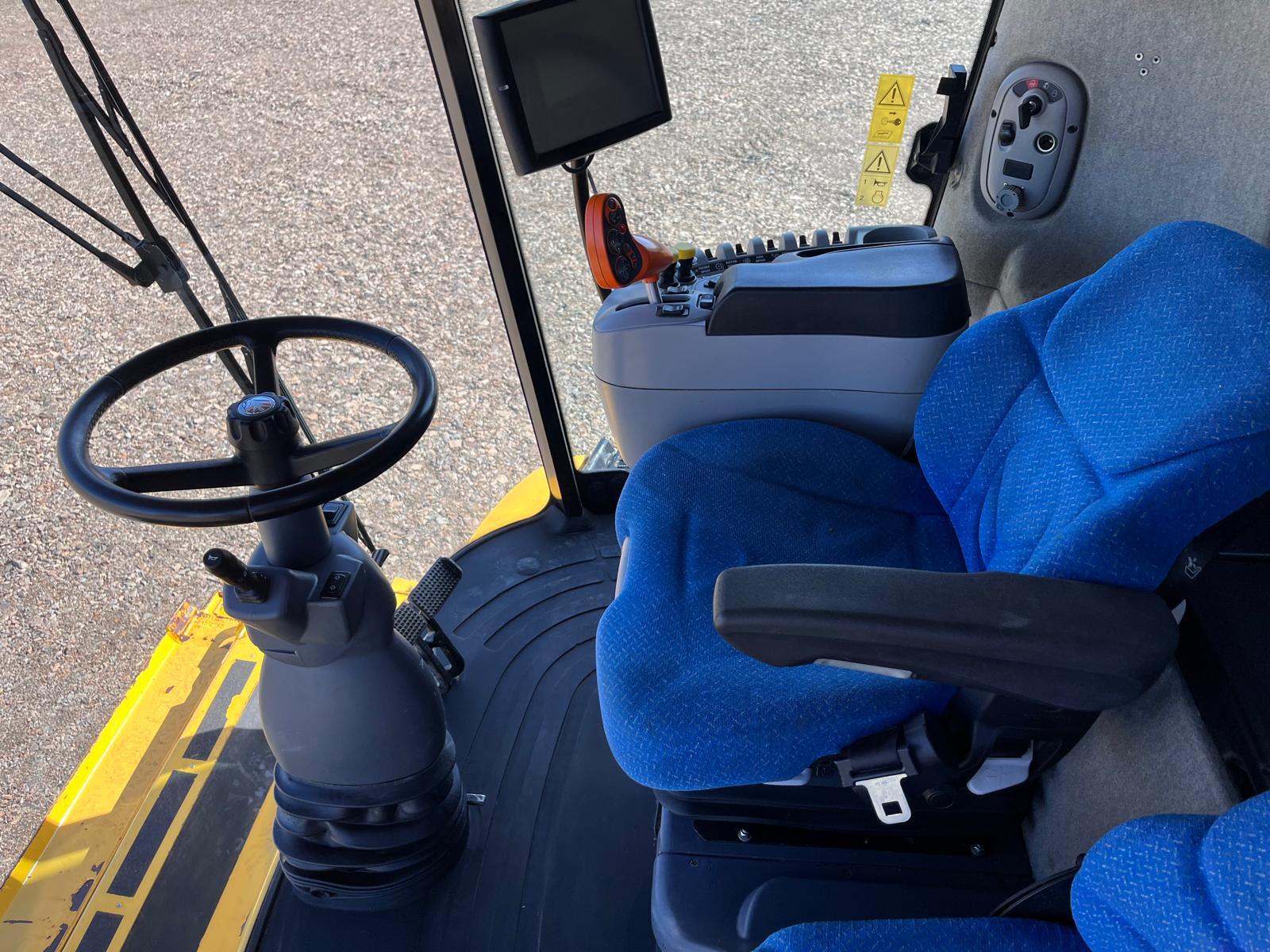 NEW HOLLAND CR 9080 ELEVATION