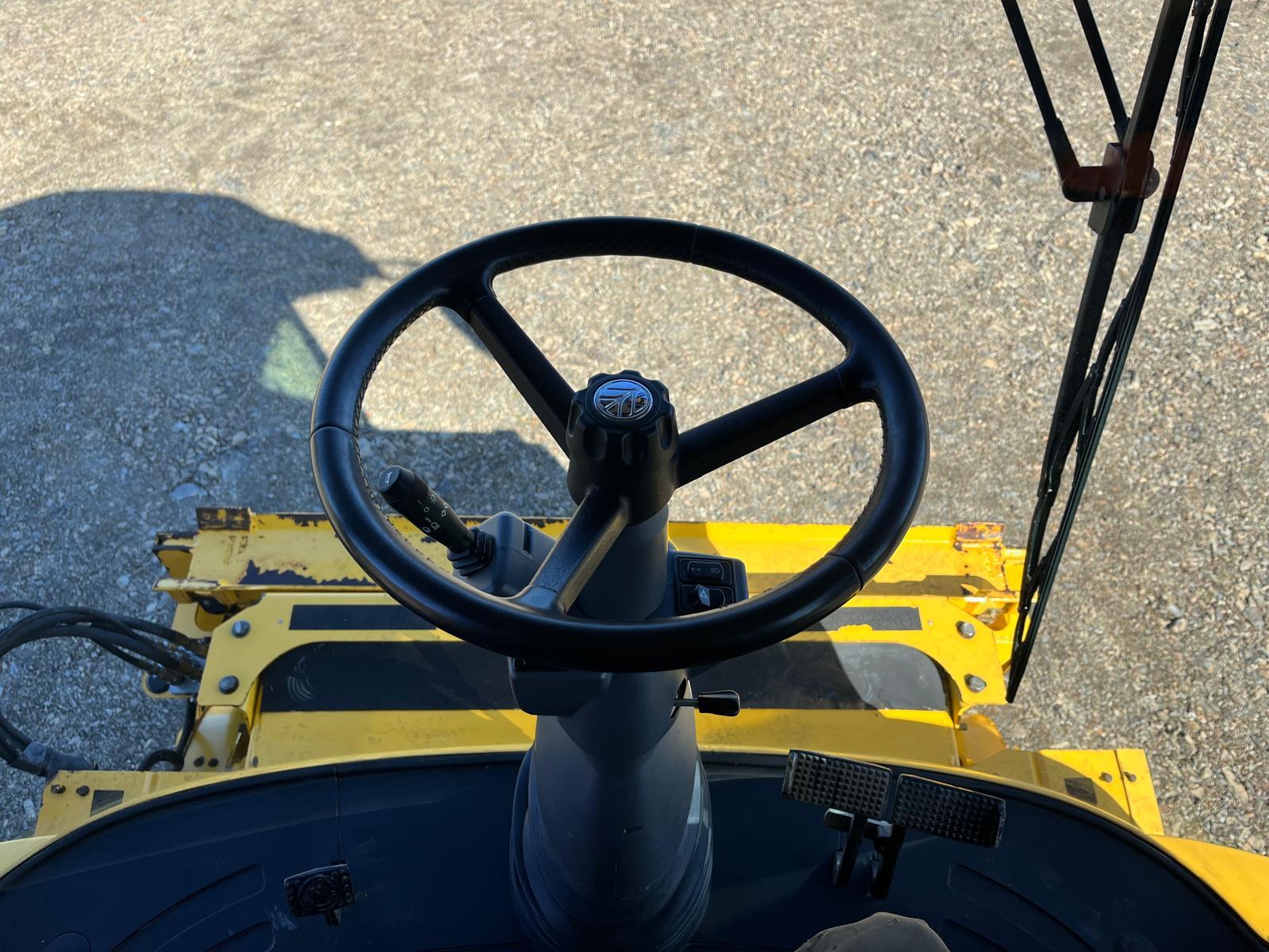 NEW HOLLAND CR 9080 ELEVATION