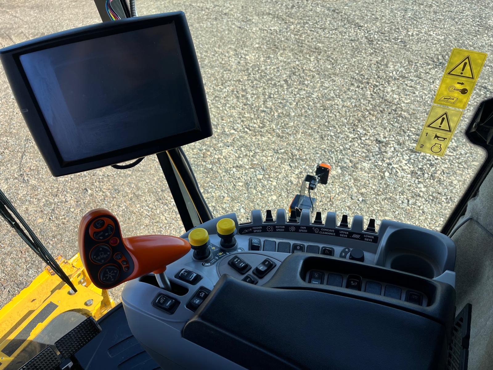 NEW HOLLAND CR 9080 ELEVATION