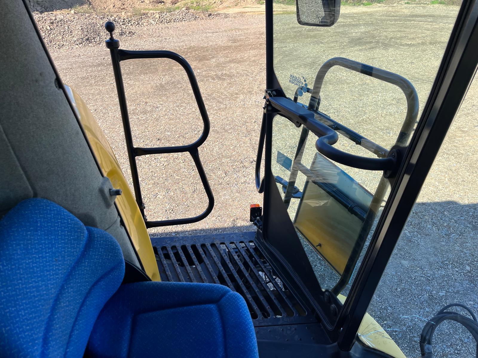 NEW HOLLAND CR 9080 ELEVATION