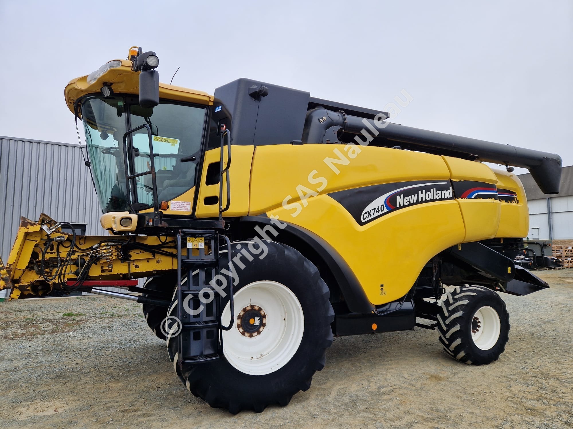 NEW HOLLAND CX 740