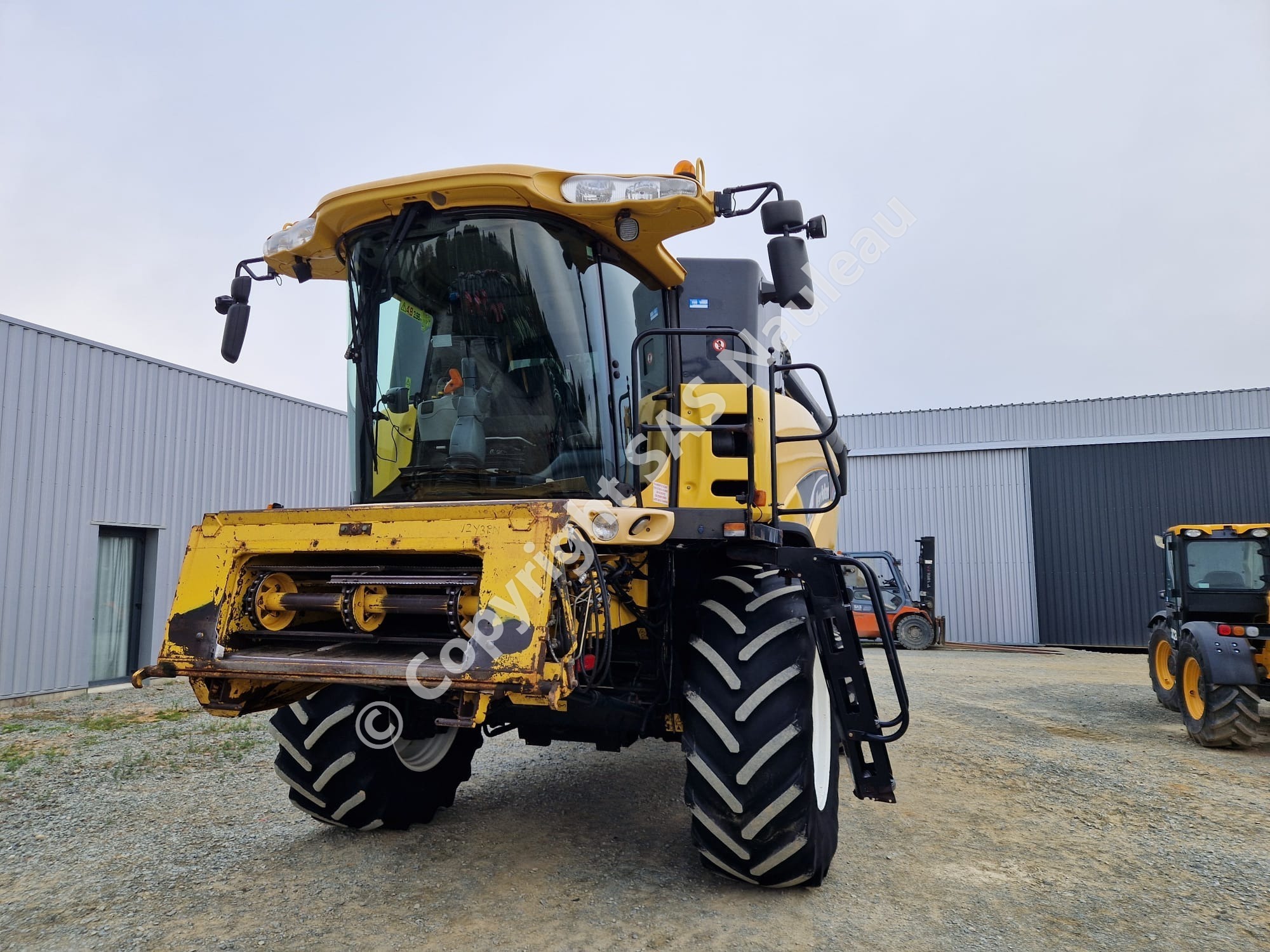 NEW HOLLAND CX 740