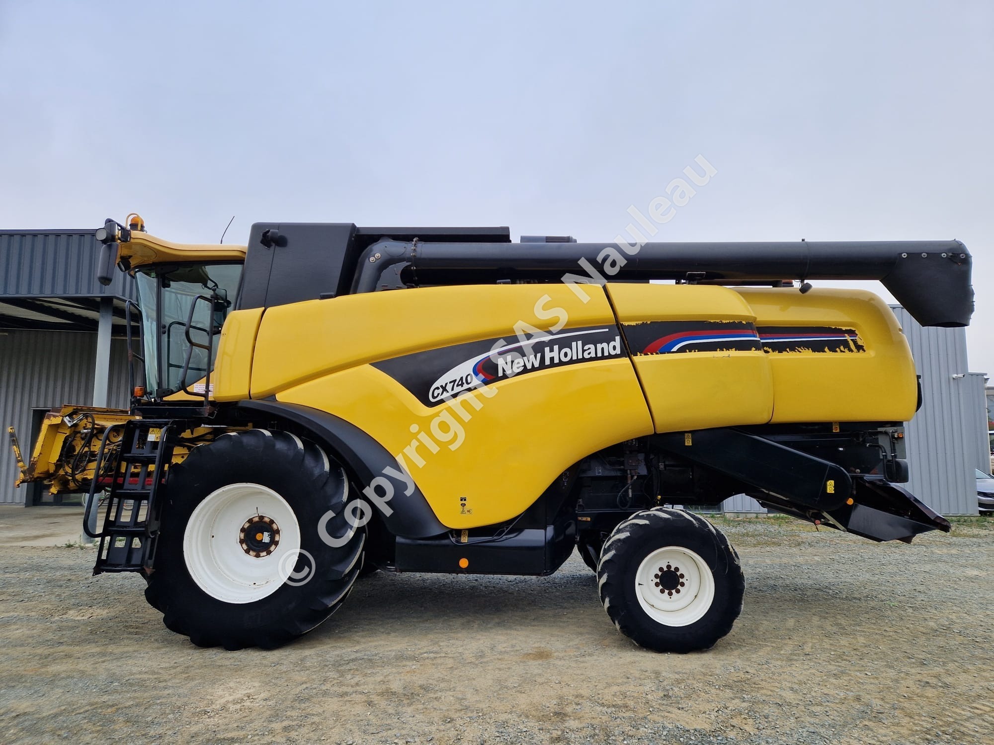 NEW HOLLAND CX 740