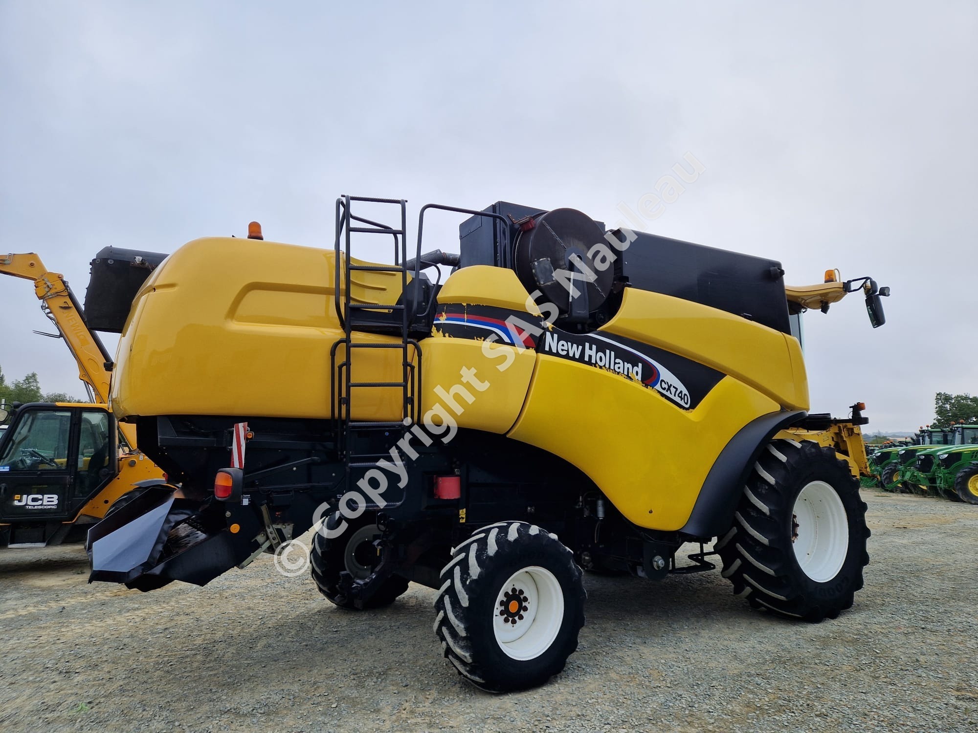 NEW HOLLAND CX 740