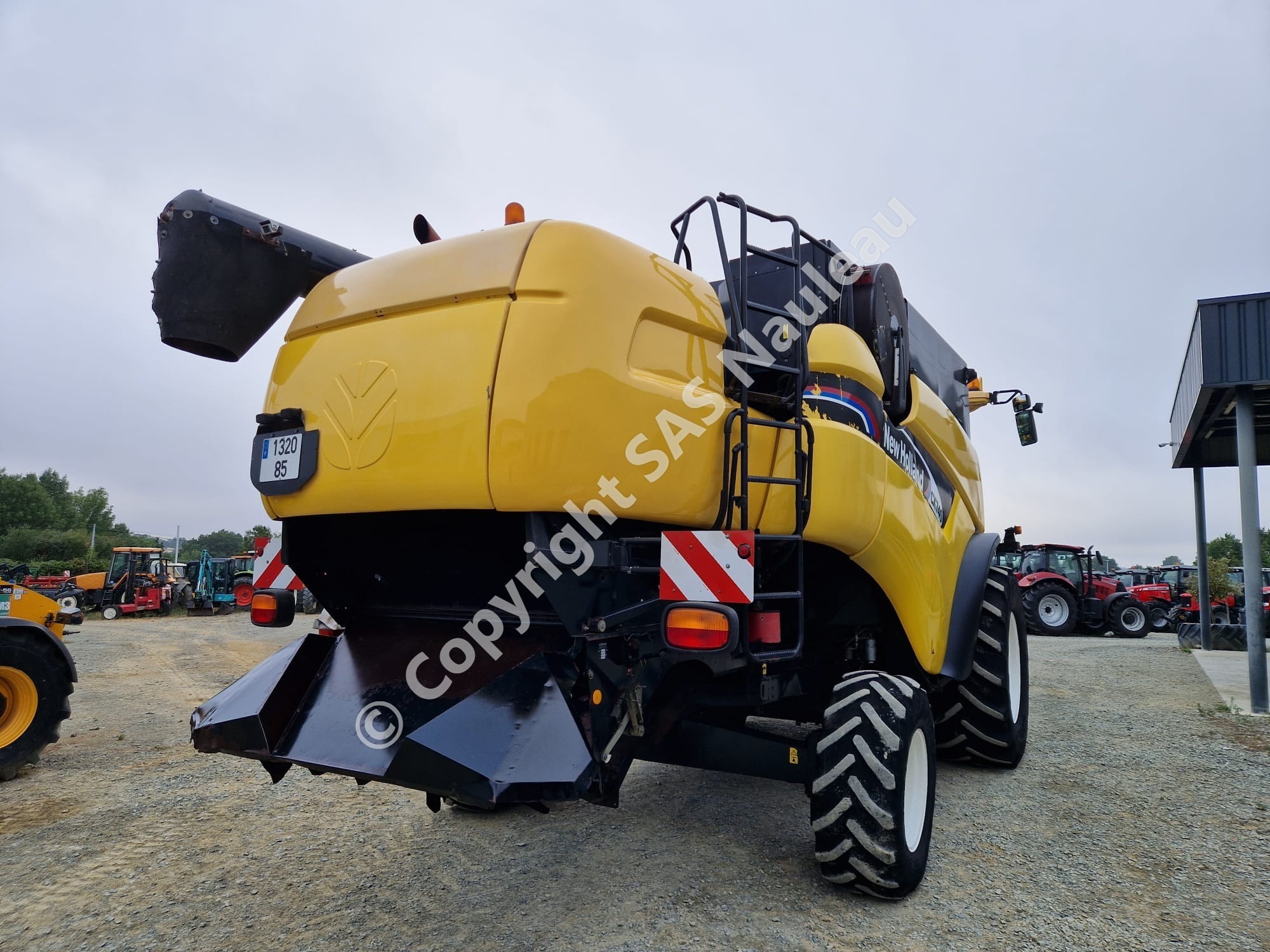 NEW HOLLAND CX 740
