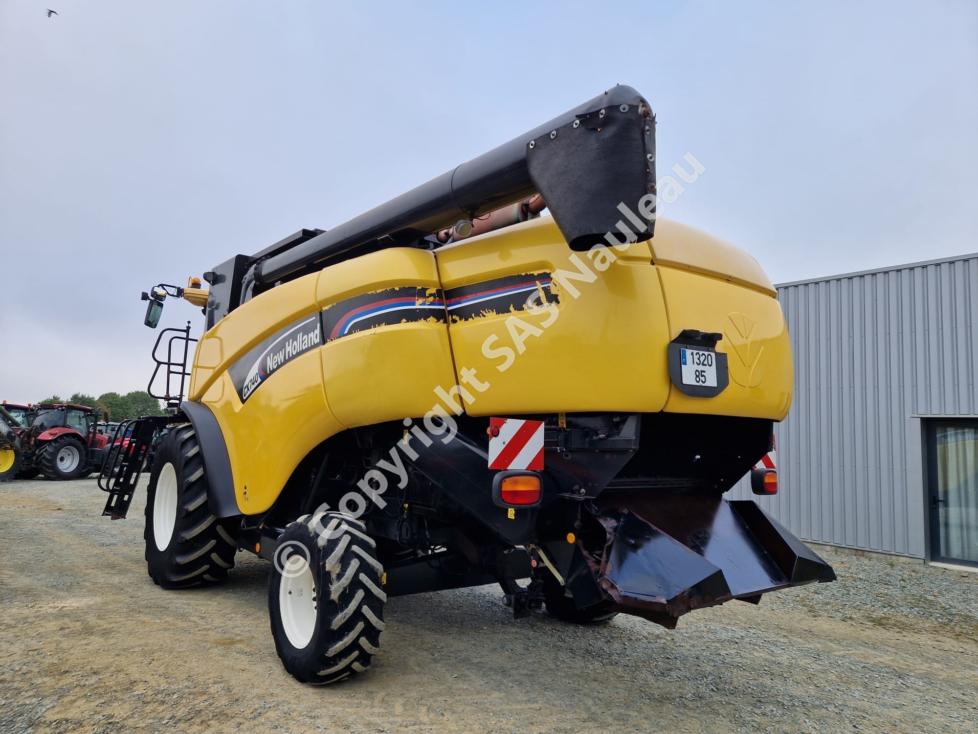 NEW HOLLAND CX 740