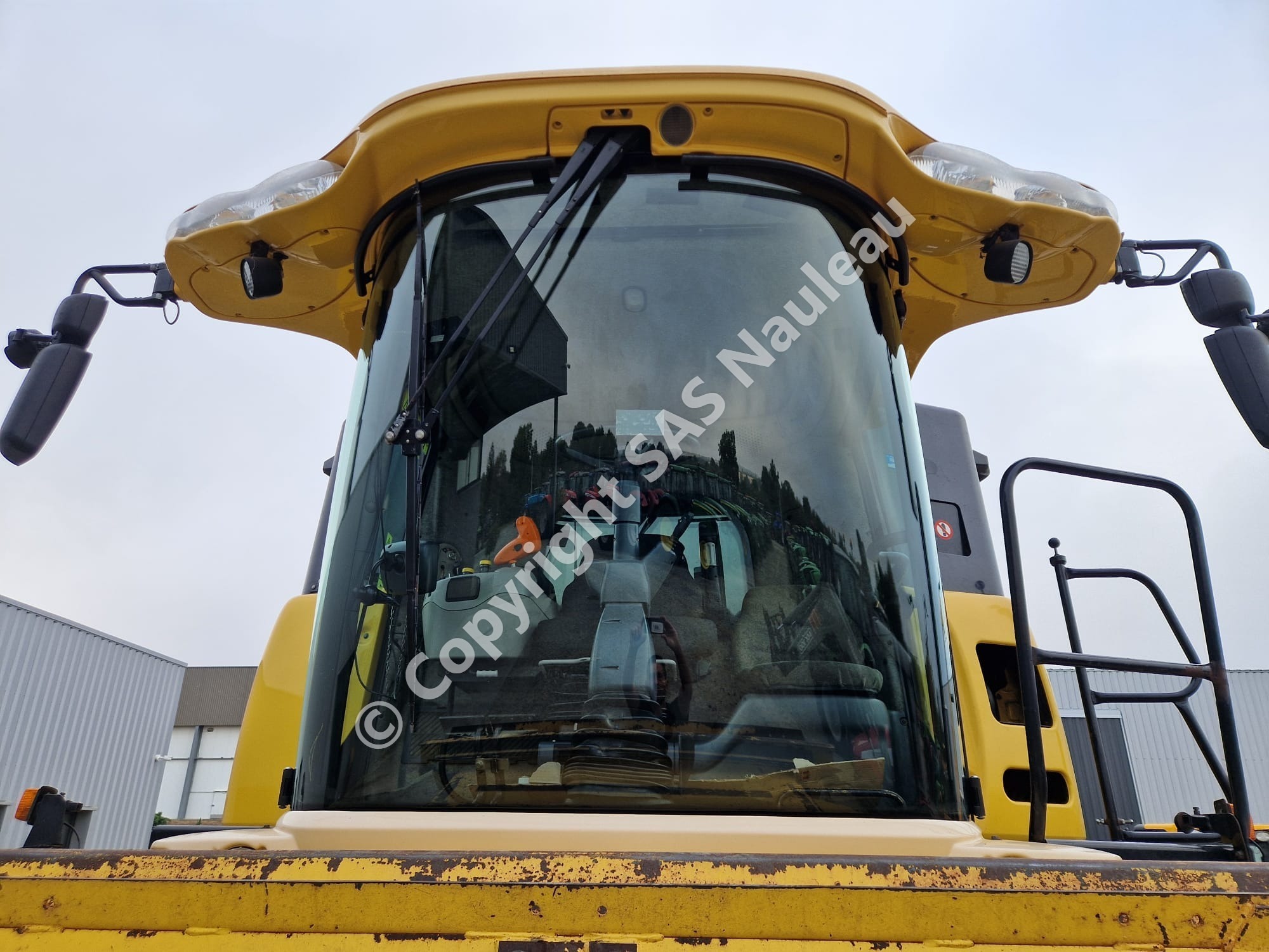 NEW HOLLAND CX 740