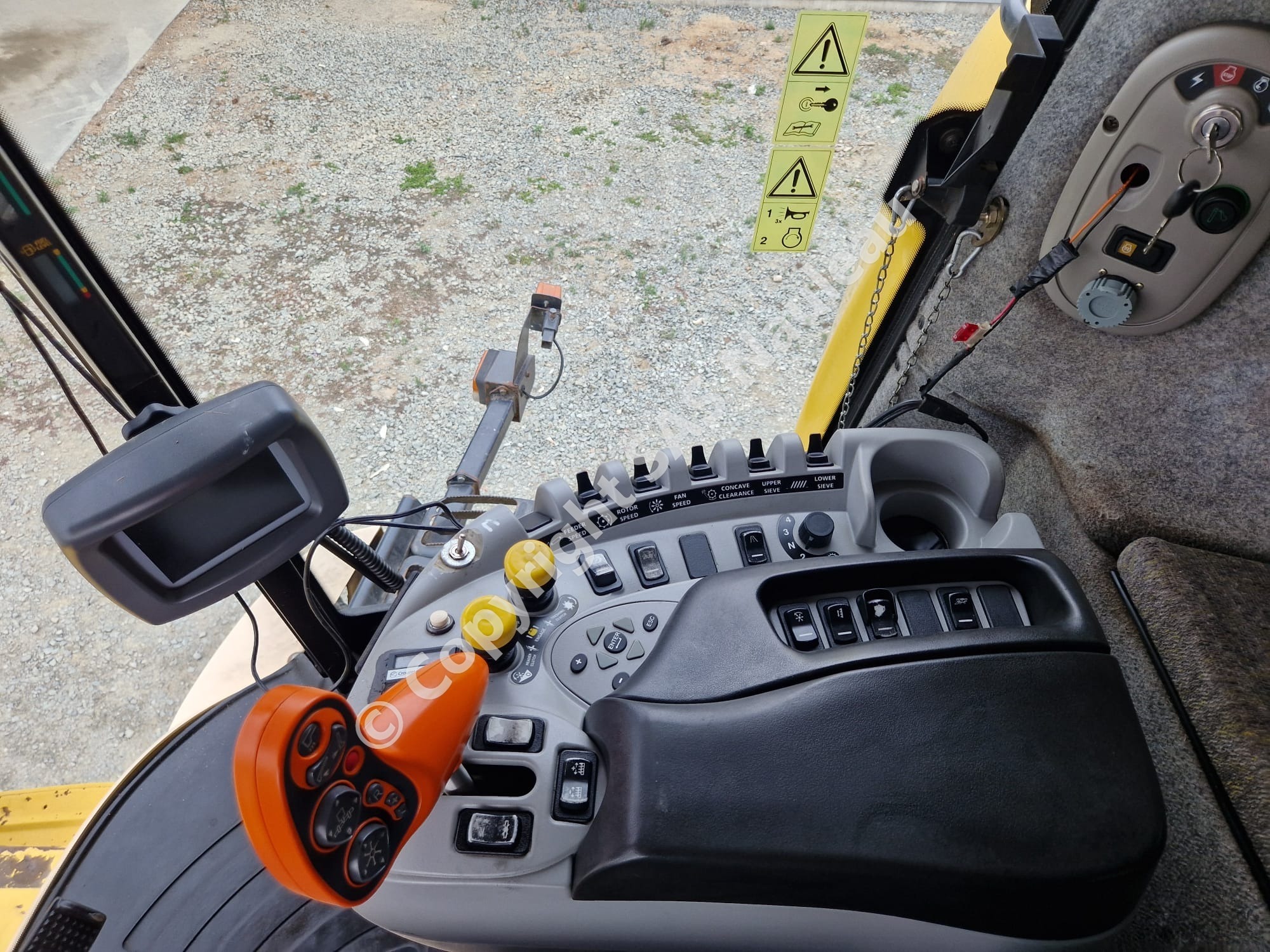 NEW HOLLAND CX 740