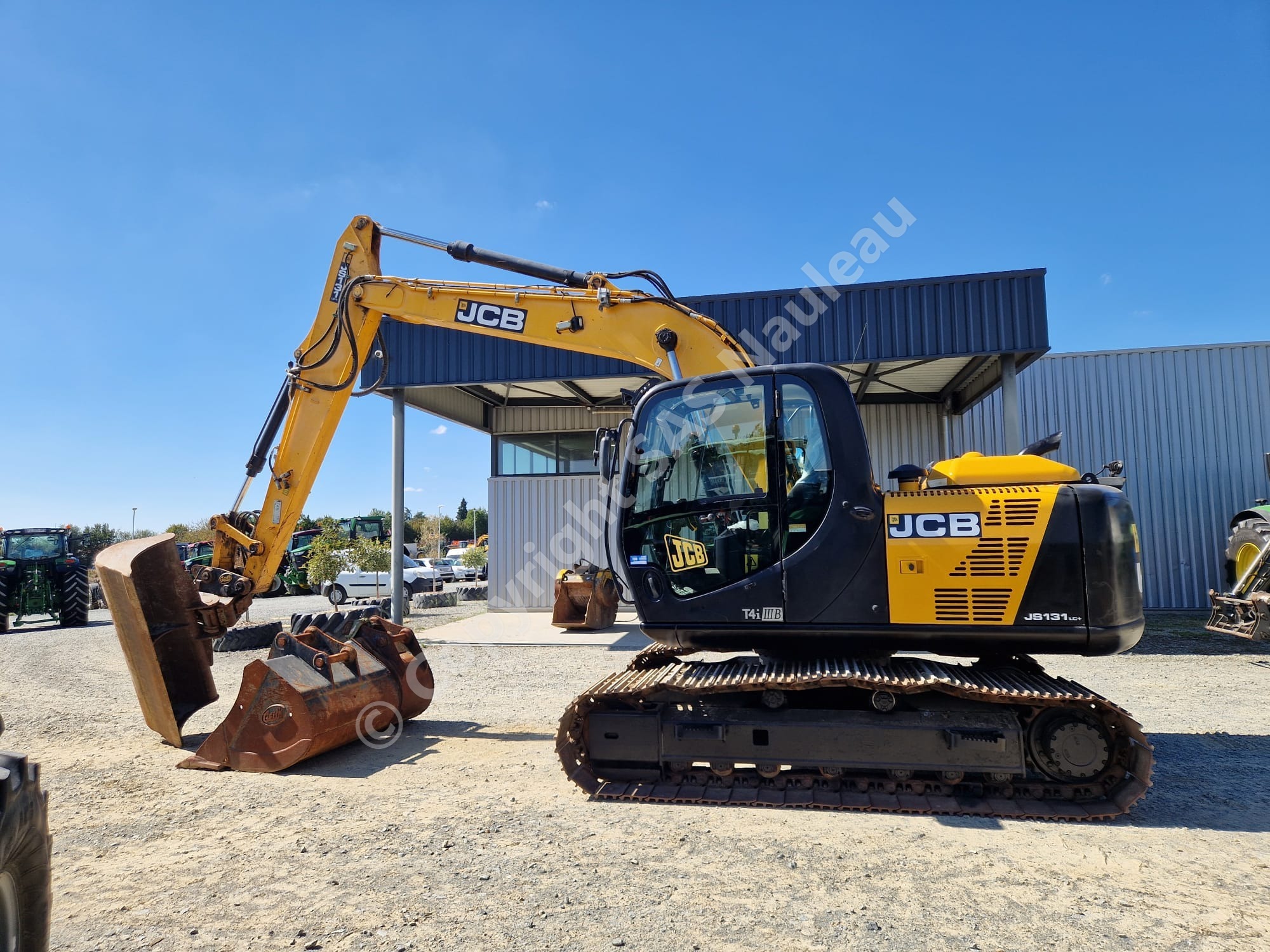 JCB JS131 LC