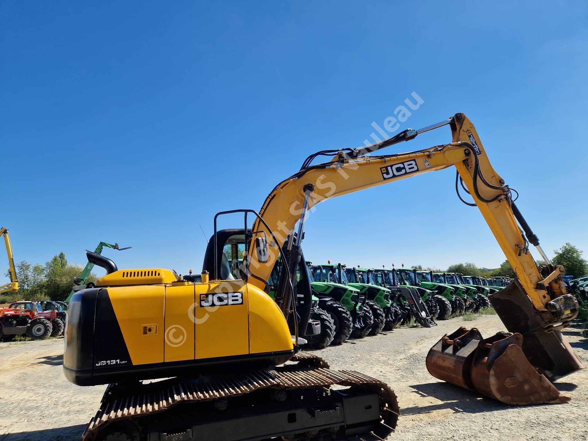 JCB JS131 LC