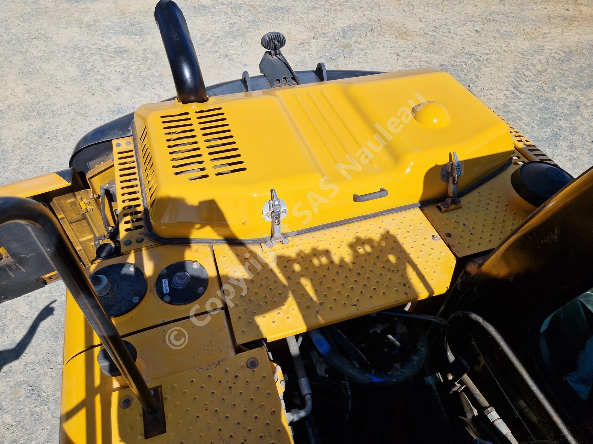 JCB JS131 LC