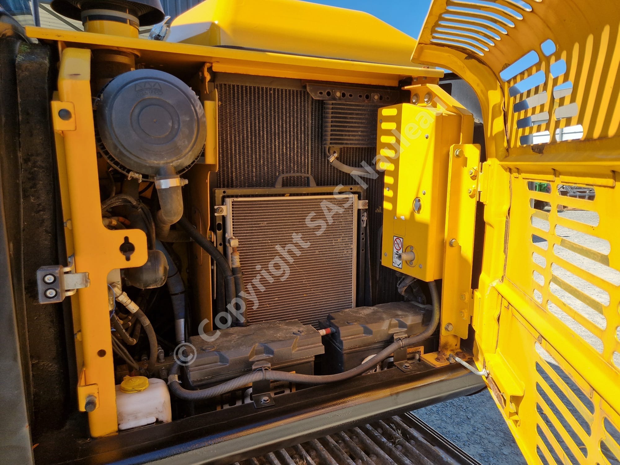 JCB JS131 LC