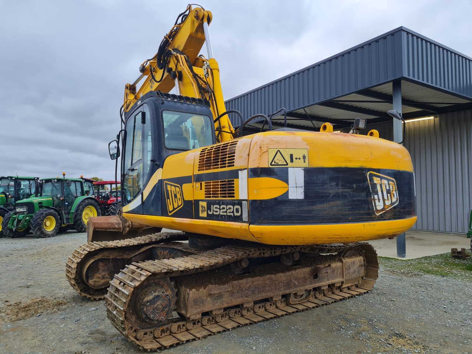 JCB JS220
