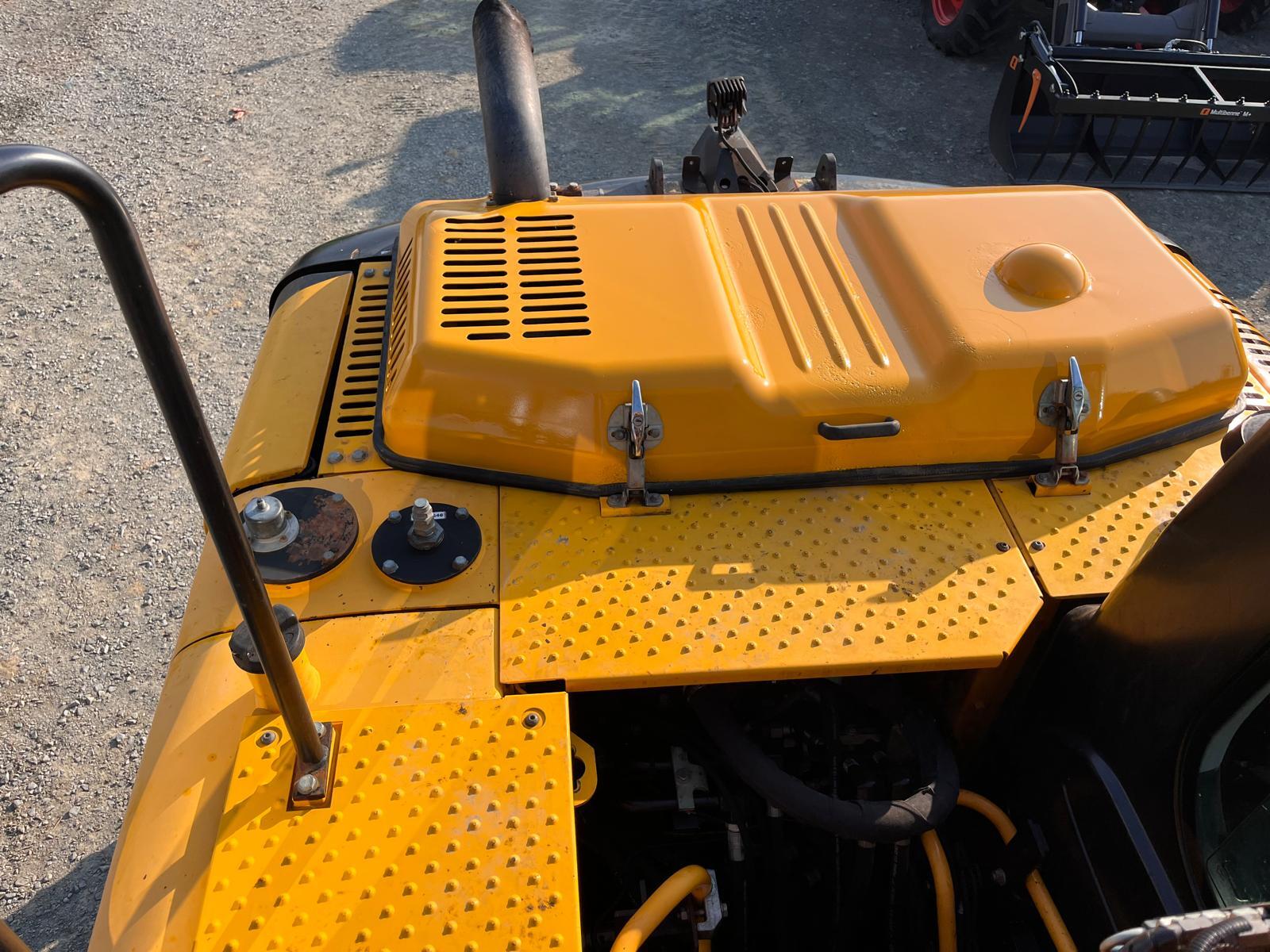 JCB JS131 LC