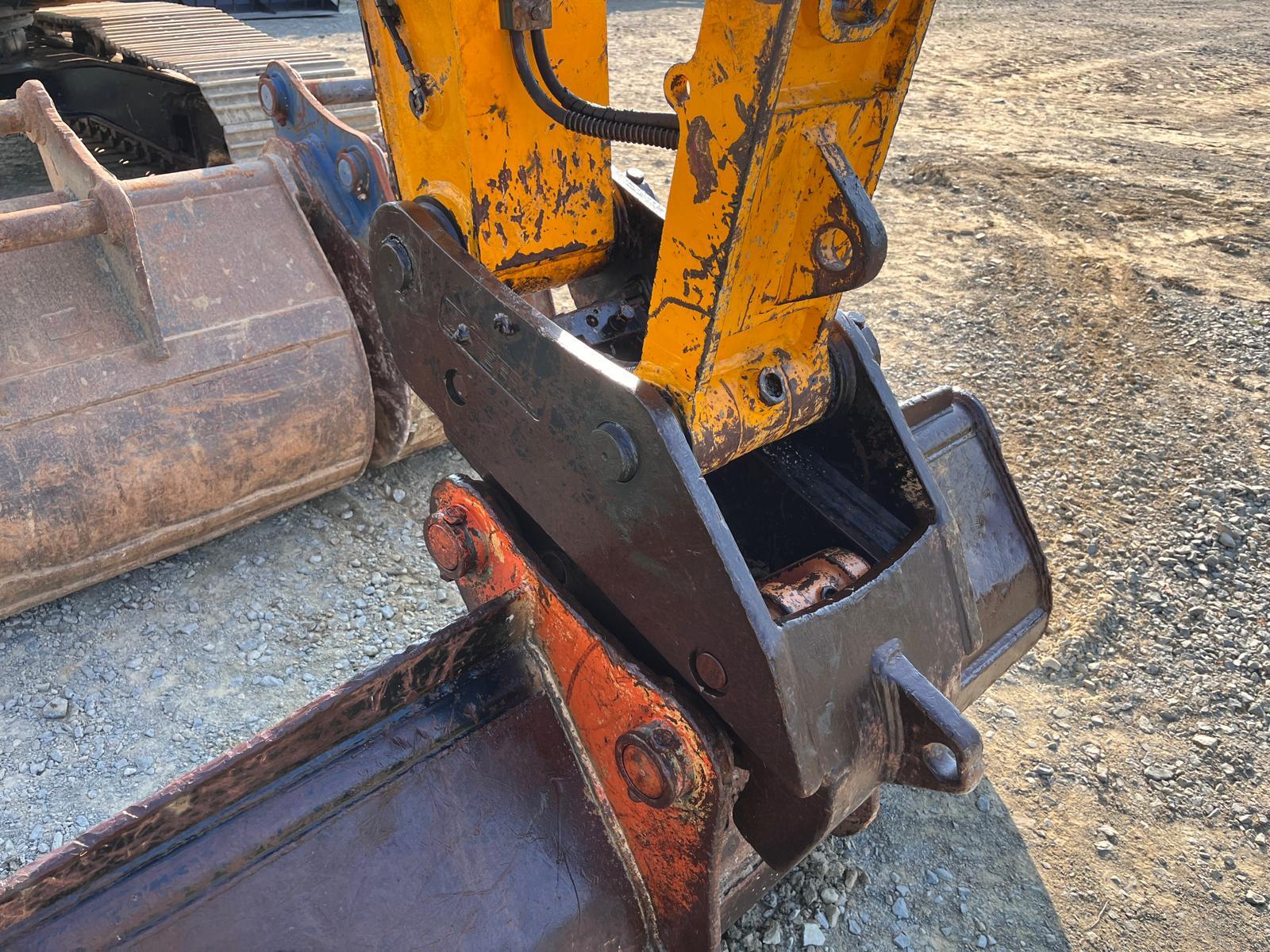 JCB JS131 LC