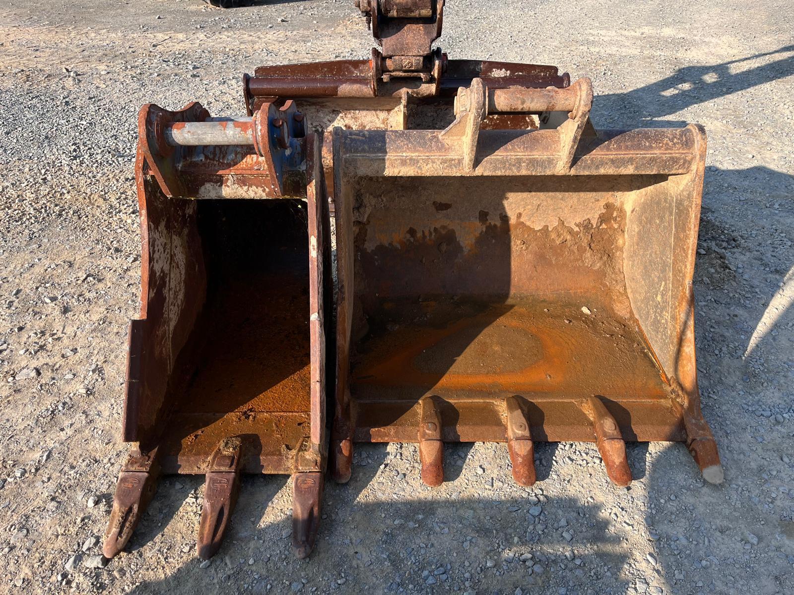 JCB JS131 LC
