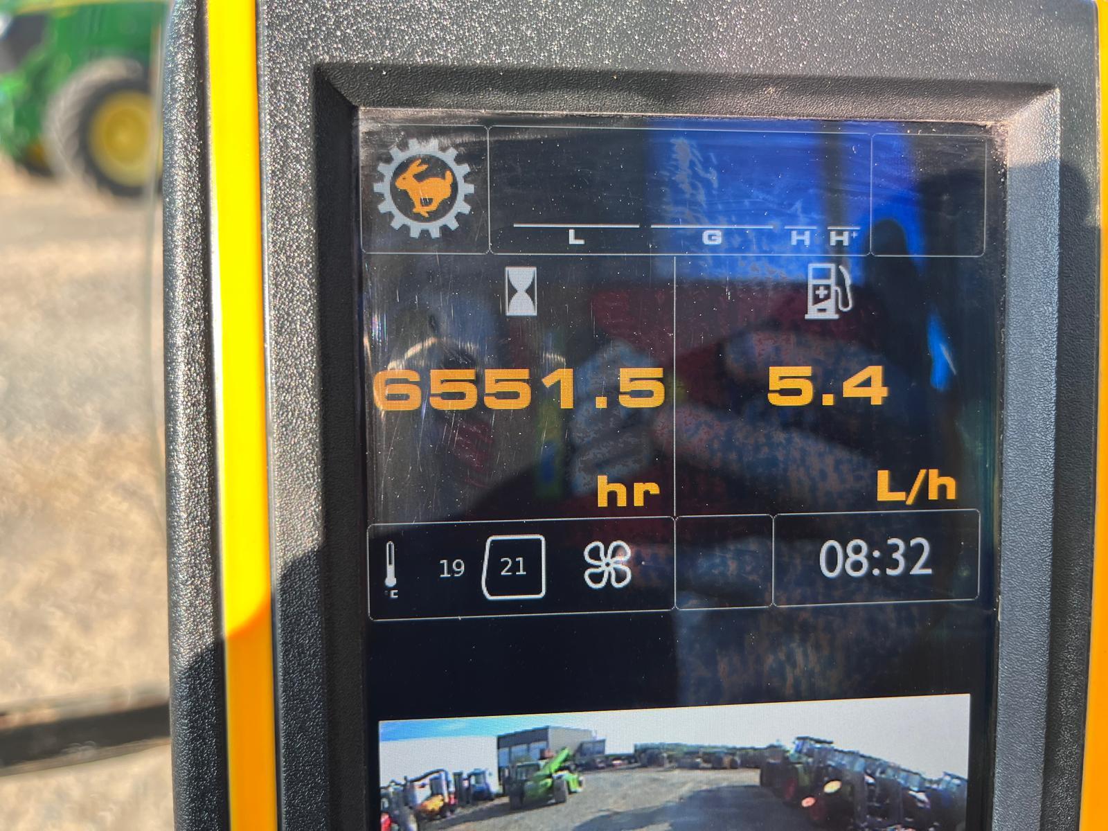 JCB JS131 LC