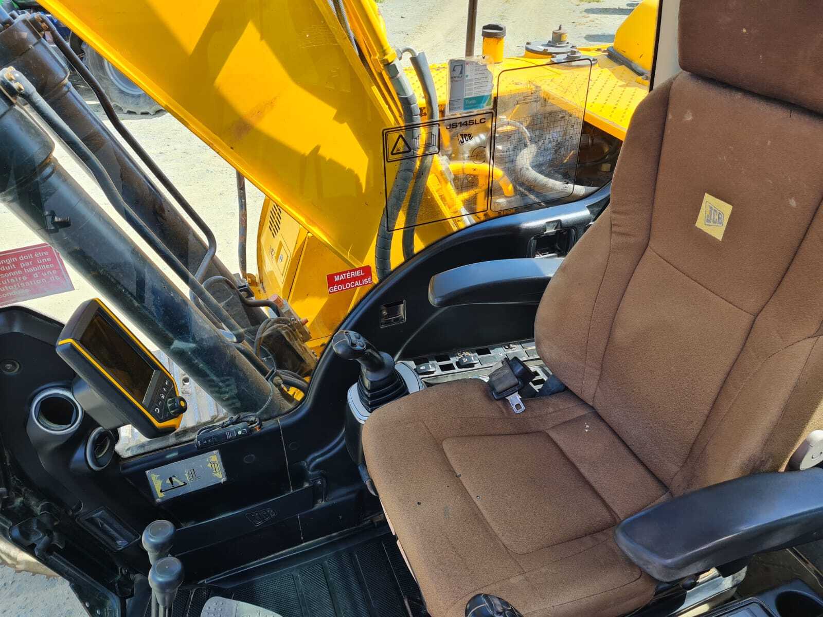 JCB JS145LC