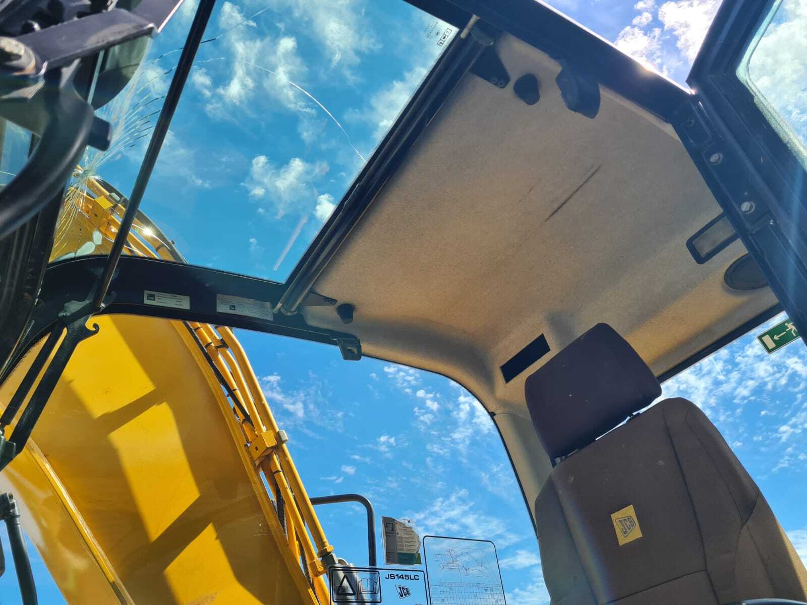JCB JS145LC
