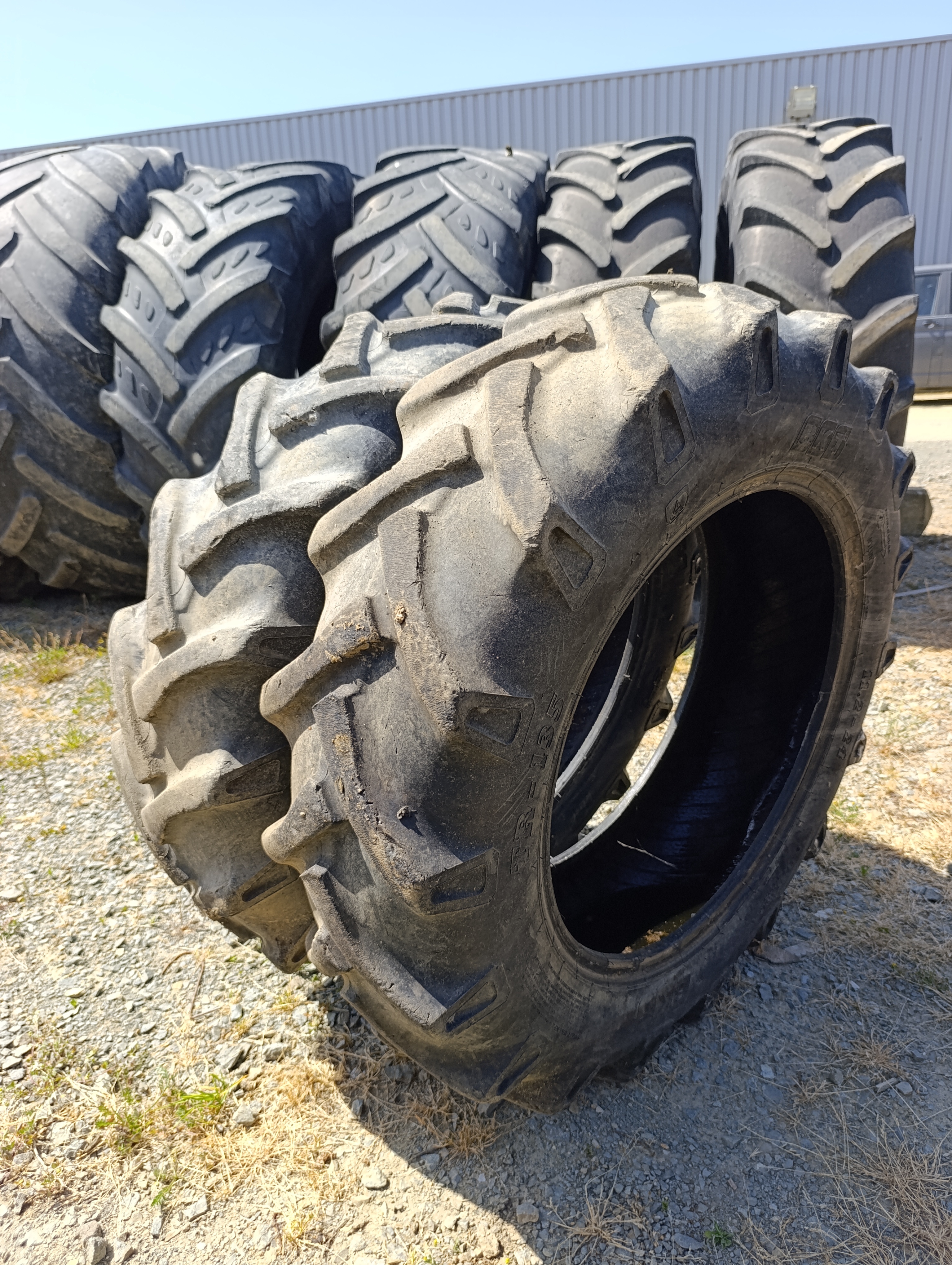 Pneus BKT 280/85/24