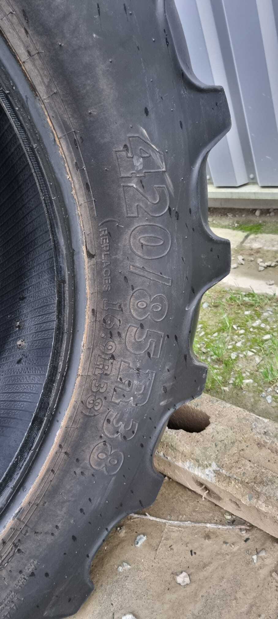 PNEU OCCASION BKT 420/85/38