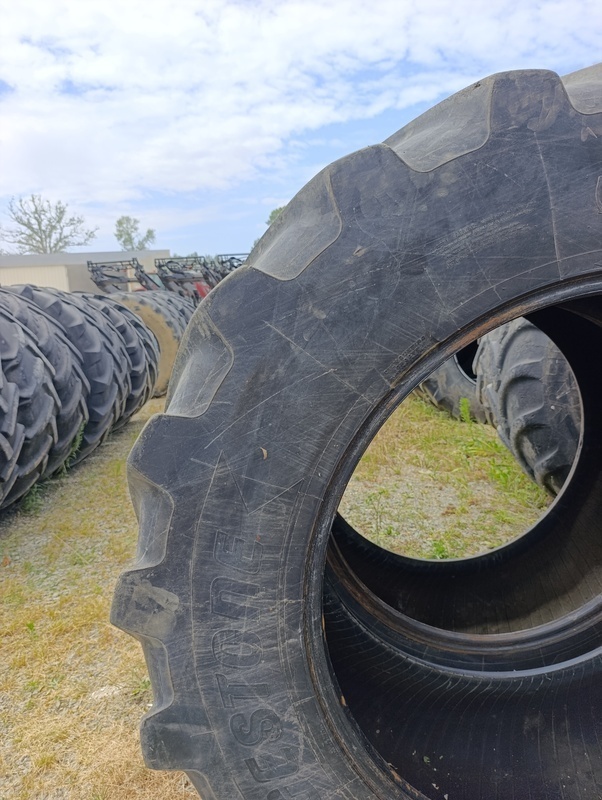 Pneus Bridgestone 650/65/42