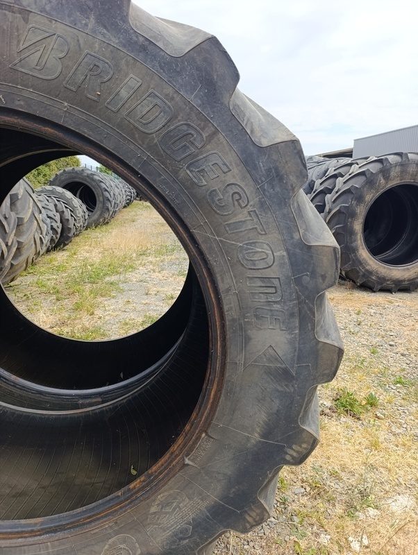 Pneus Bridgestone 650/65/42