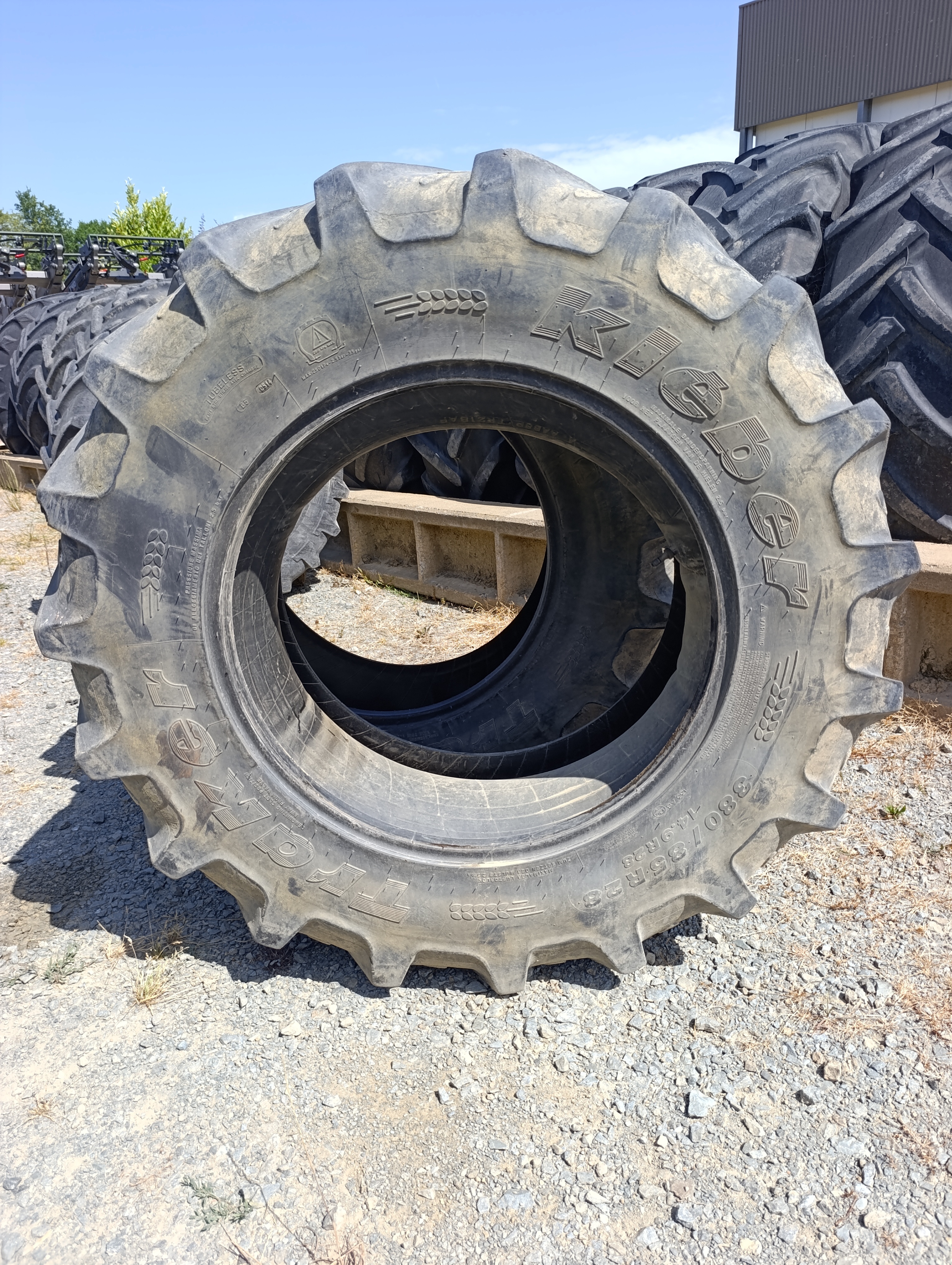 Pneus Kleber 380/85/28